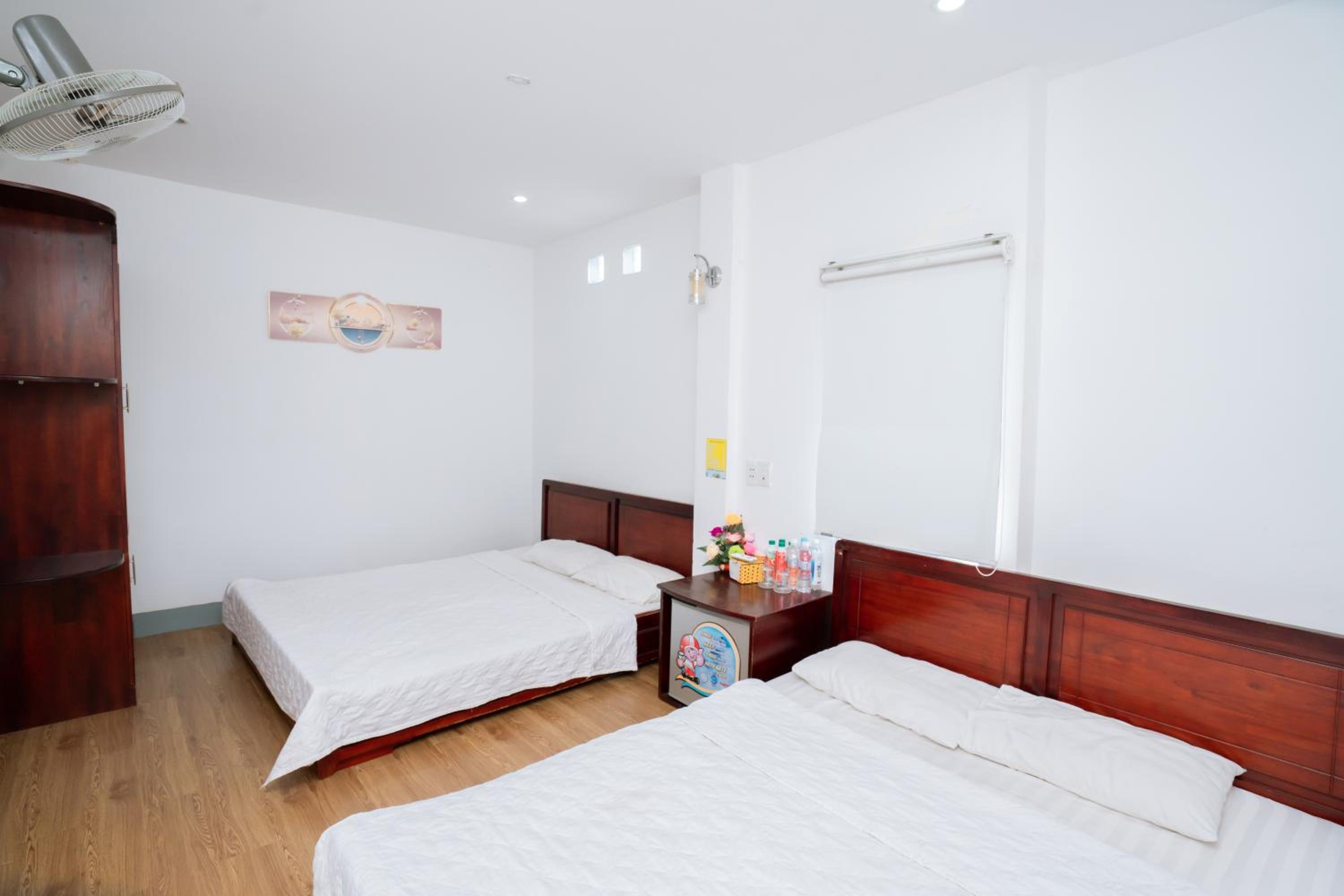 Standard Twin Room - Photo 1