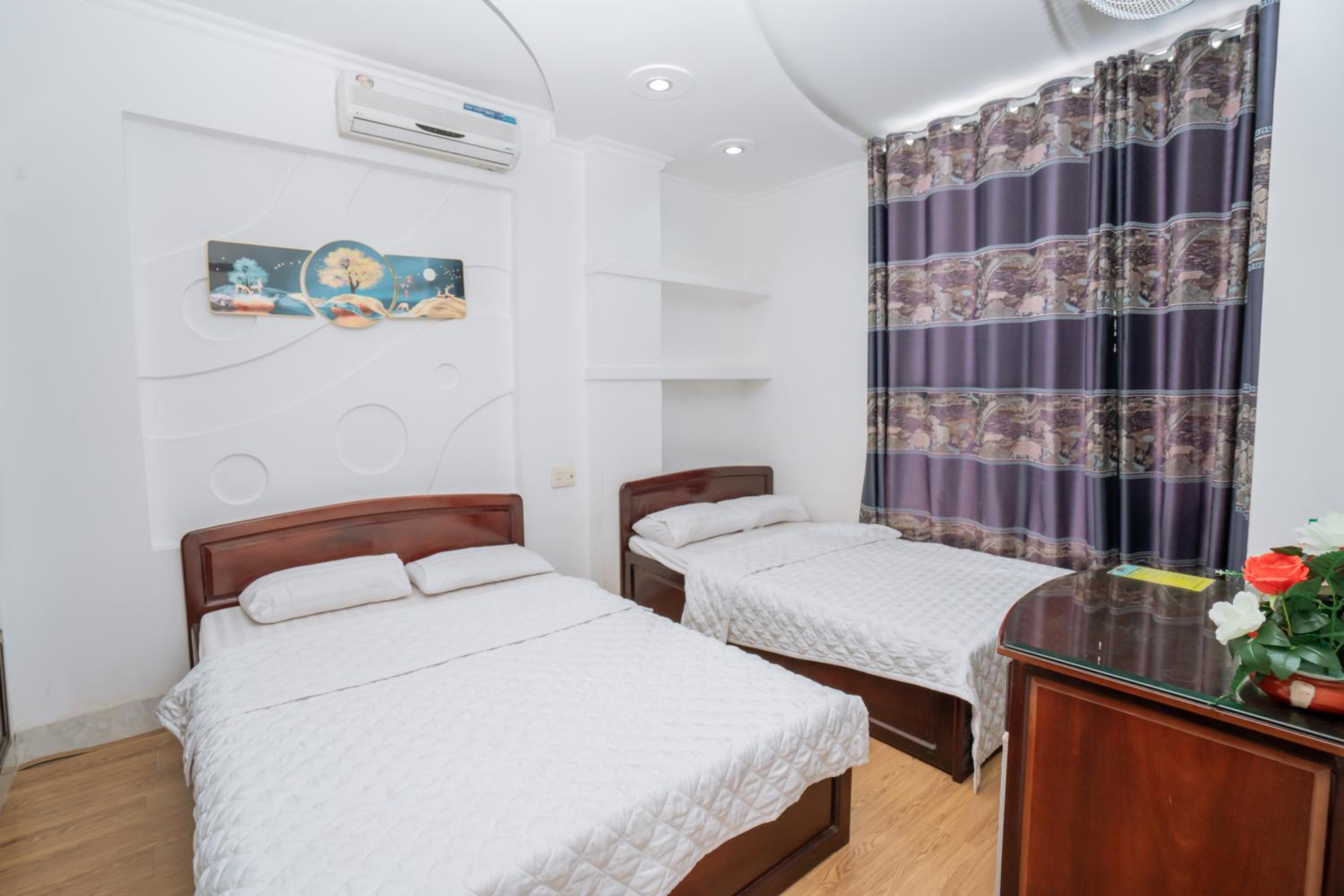 Standard Family Room - Photo 11