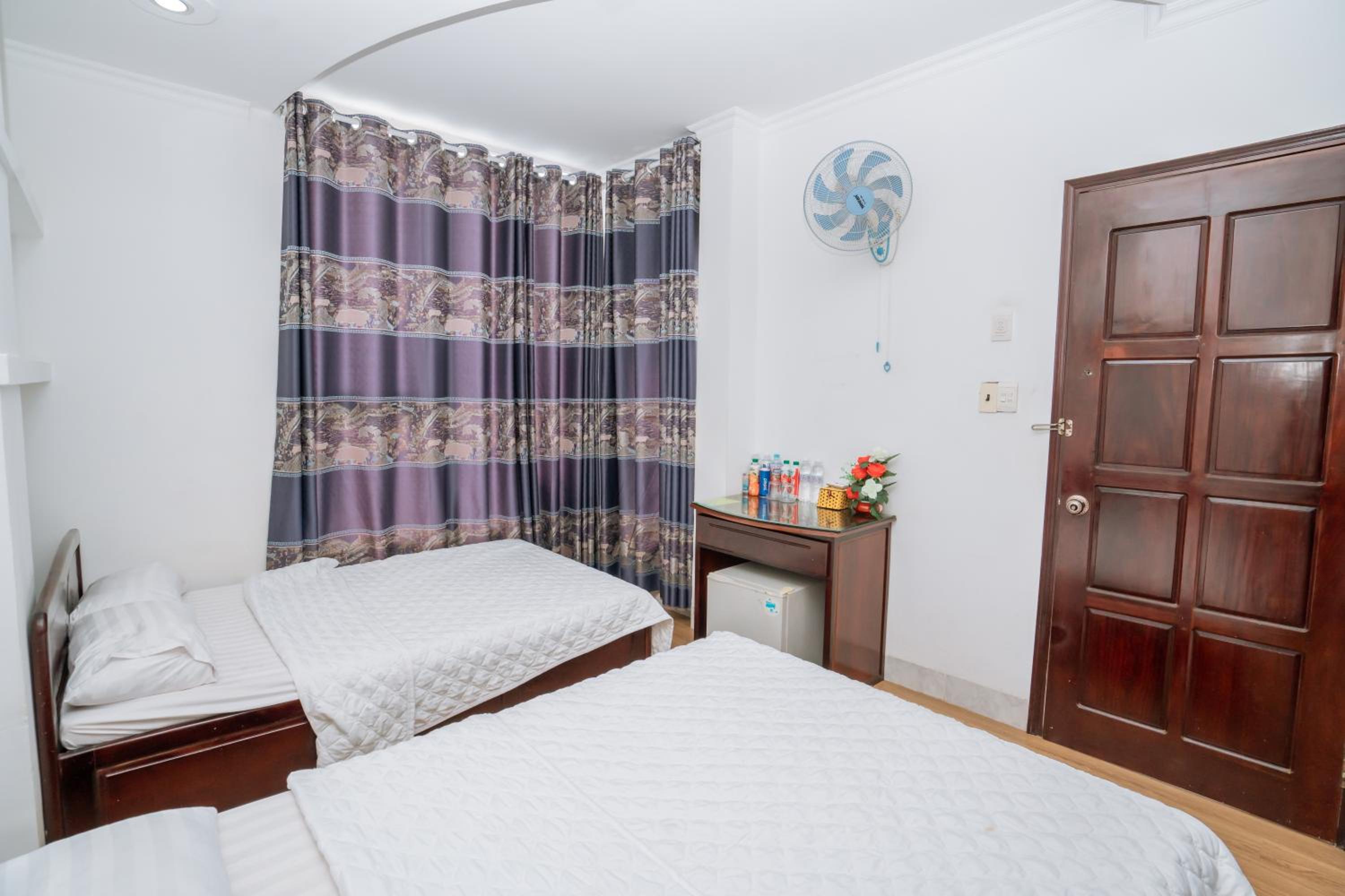Standard Family Room - Photo 2