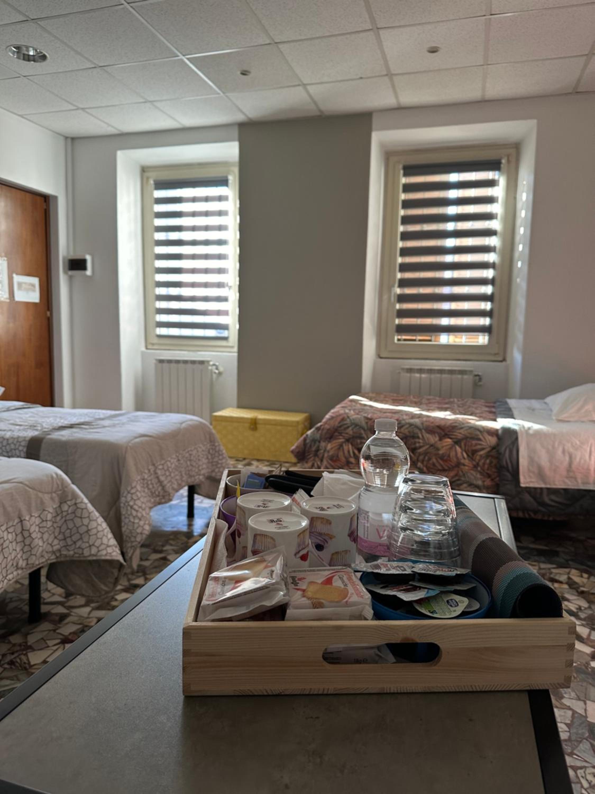 Double or Twin Room with Private Bathroom - Photo 5