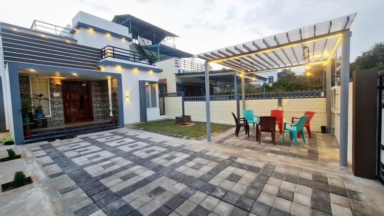 Three-Bedroom Villa photo 3