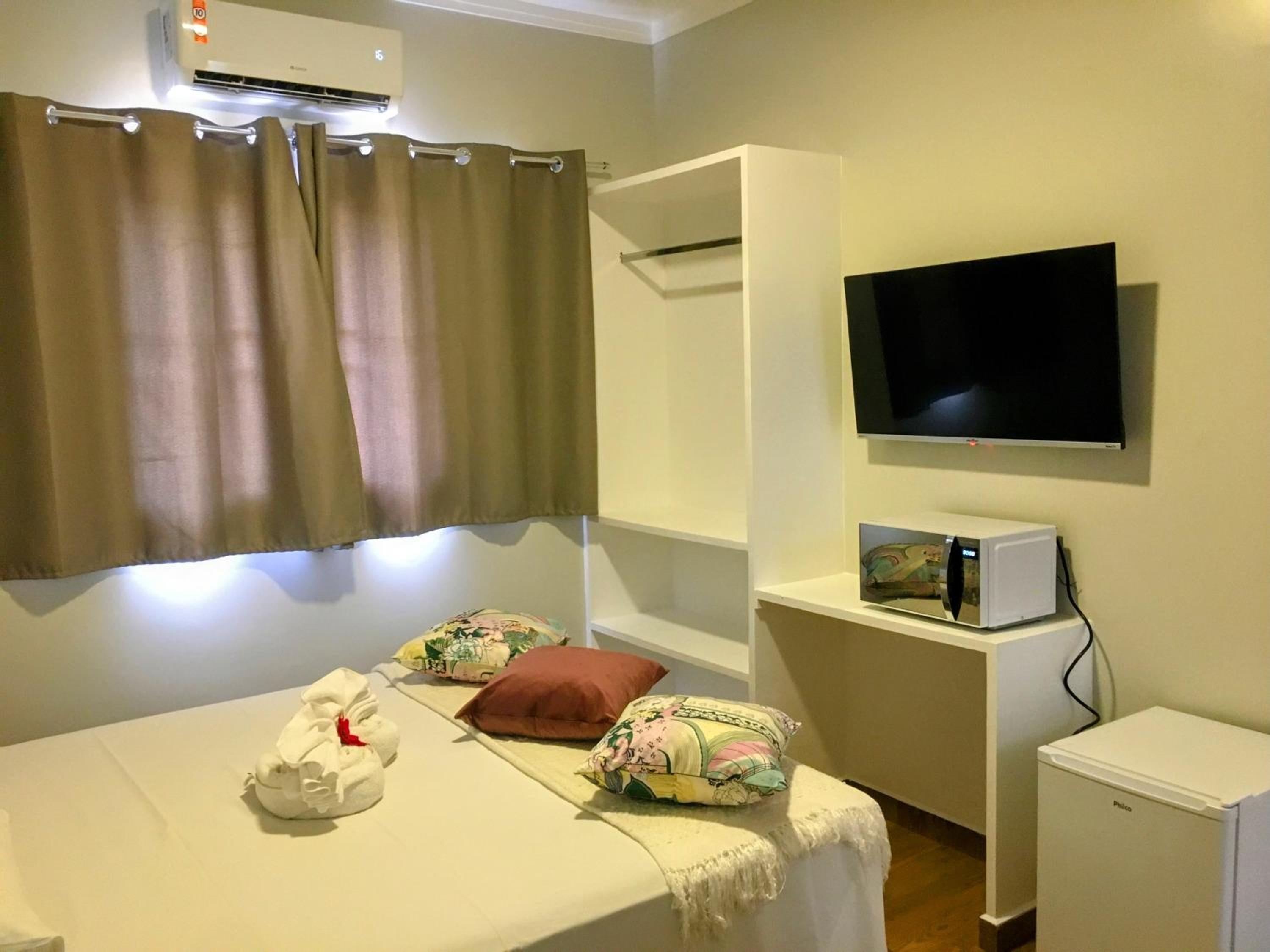 Deluxe Suite with Spa Bath photo 3