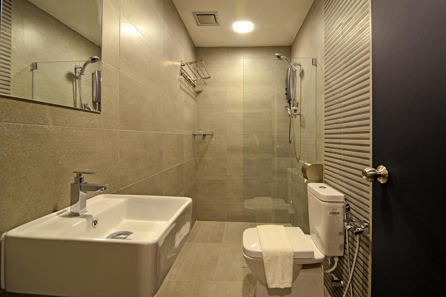 Twin King Size Bed Room