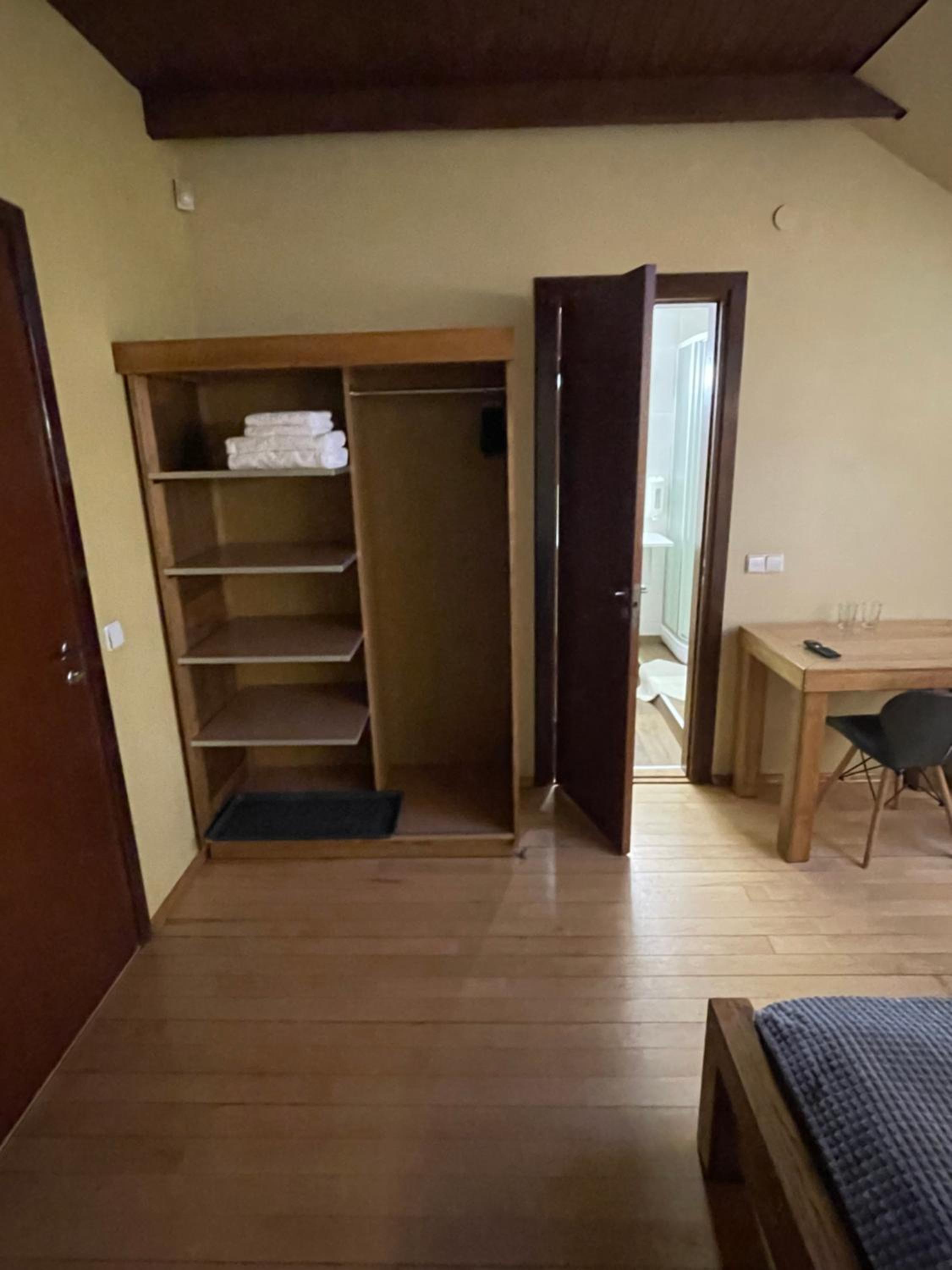 Triple Room with Shower - Photo 3