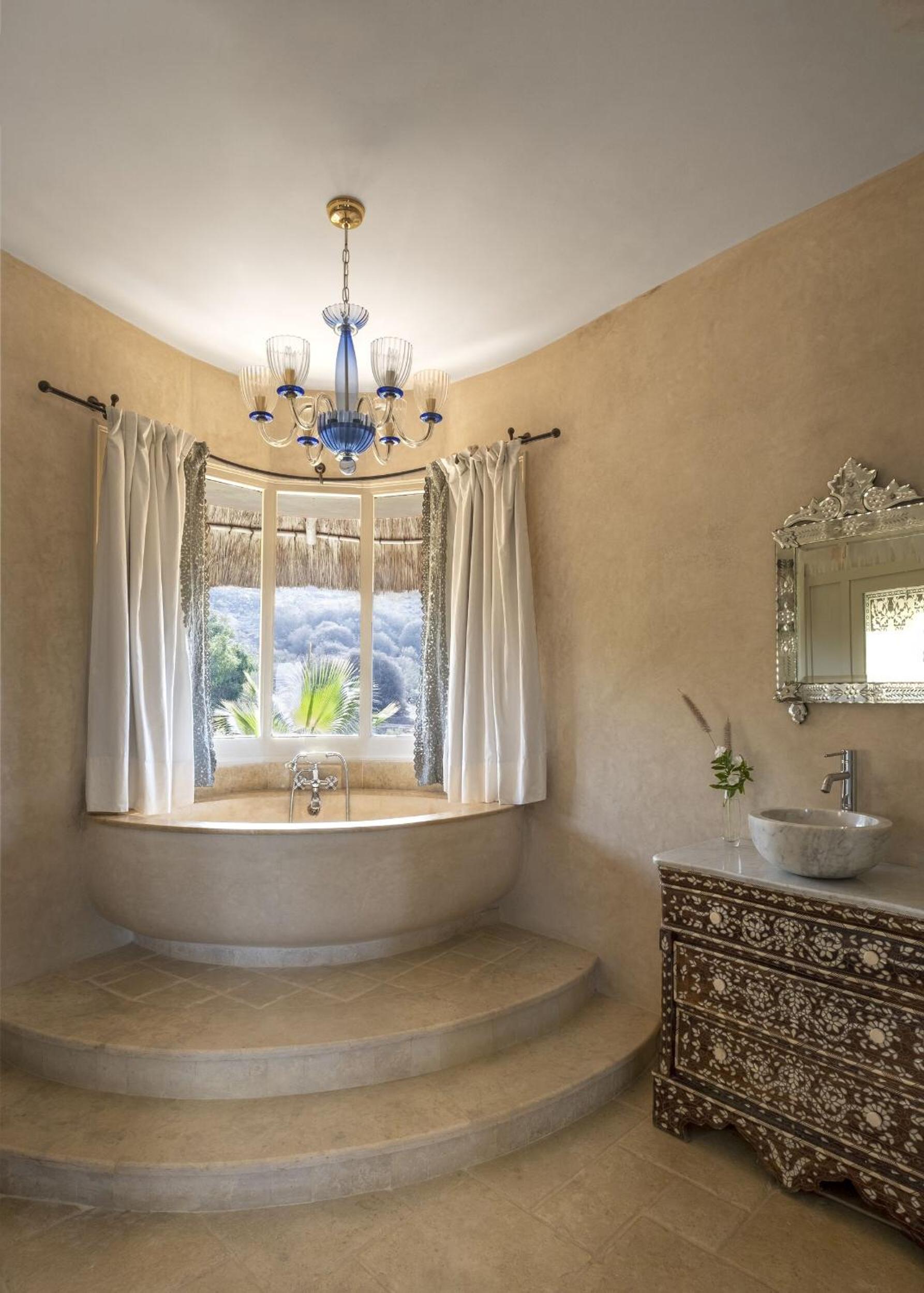 Lagoon Suite photo 2