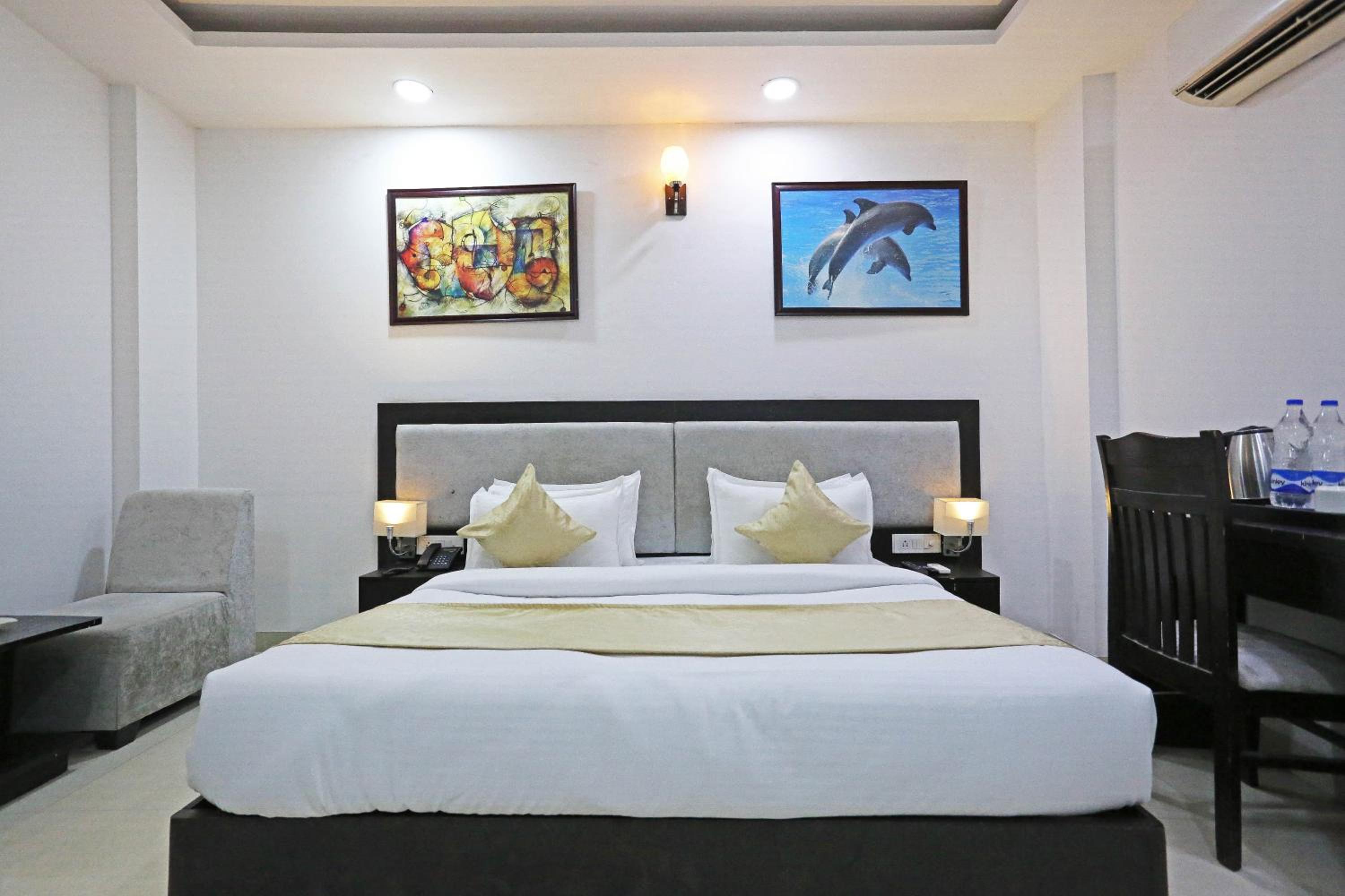 Deluxe King Room