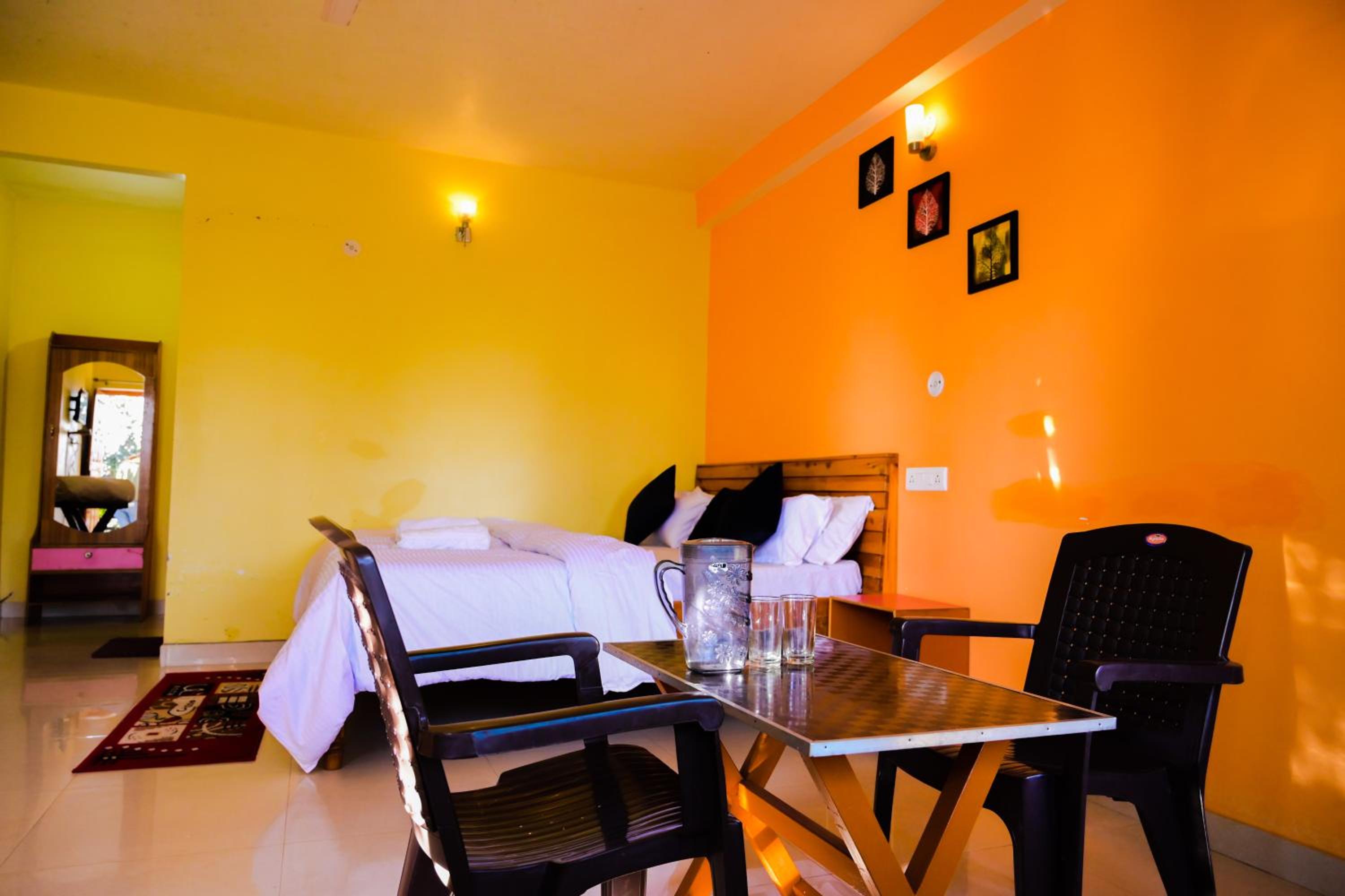 Deluxe Double or Twin Room - Photo 9