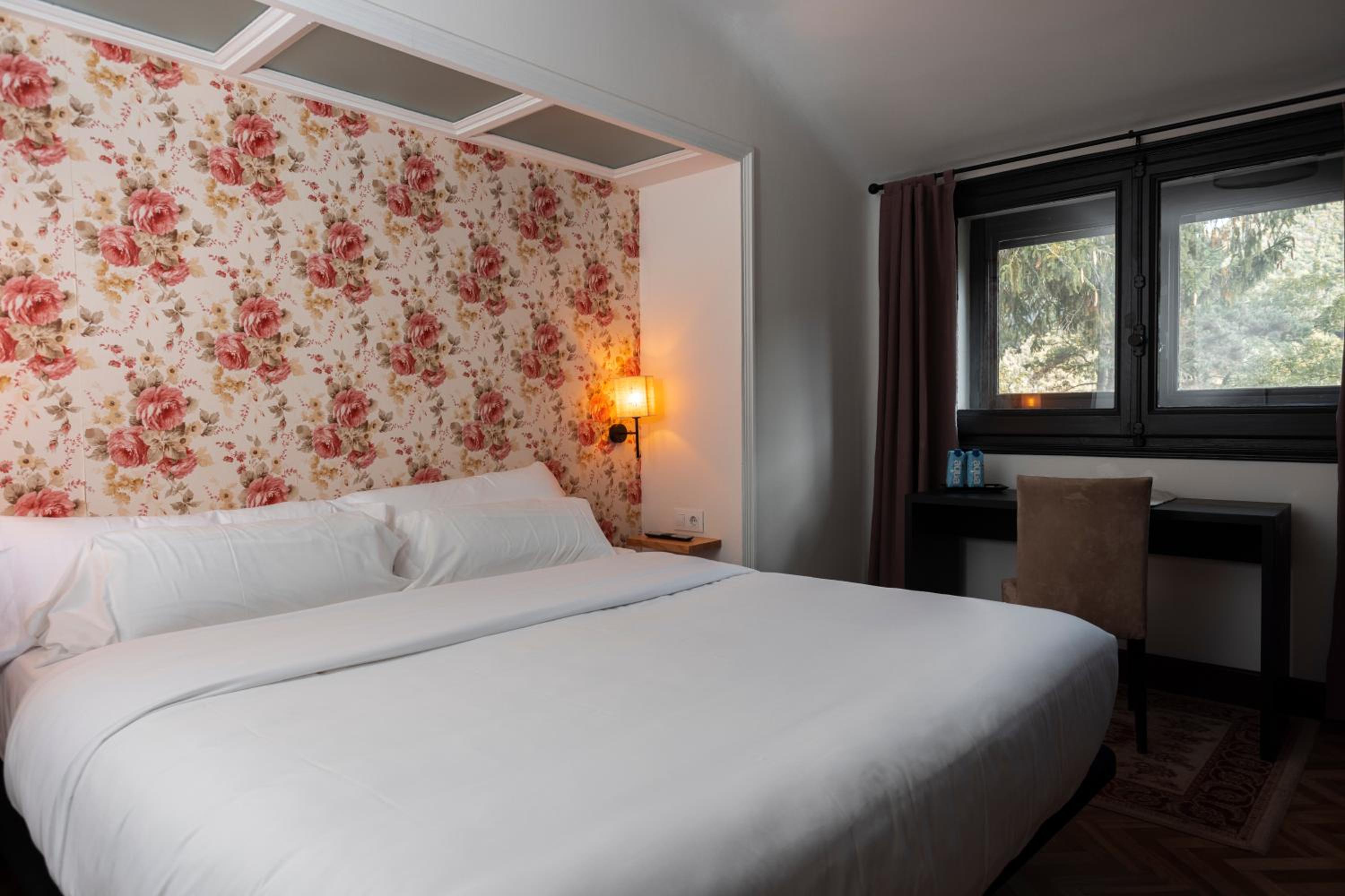 Deluxe Double Room - Photo 2