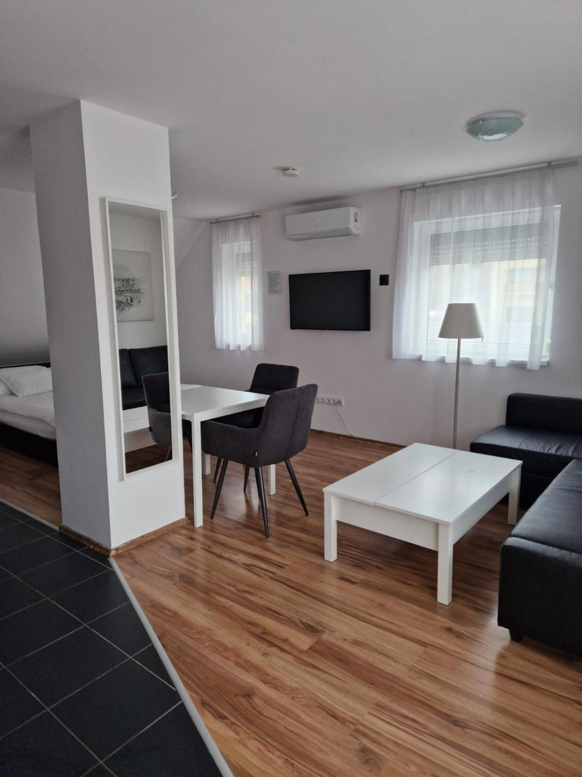 Apartment - Photo 8