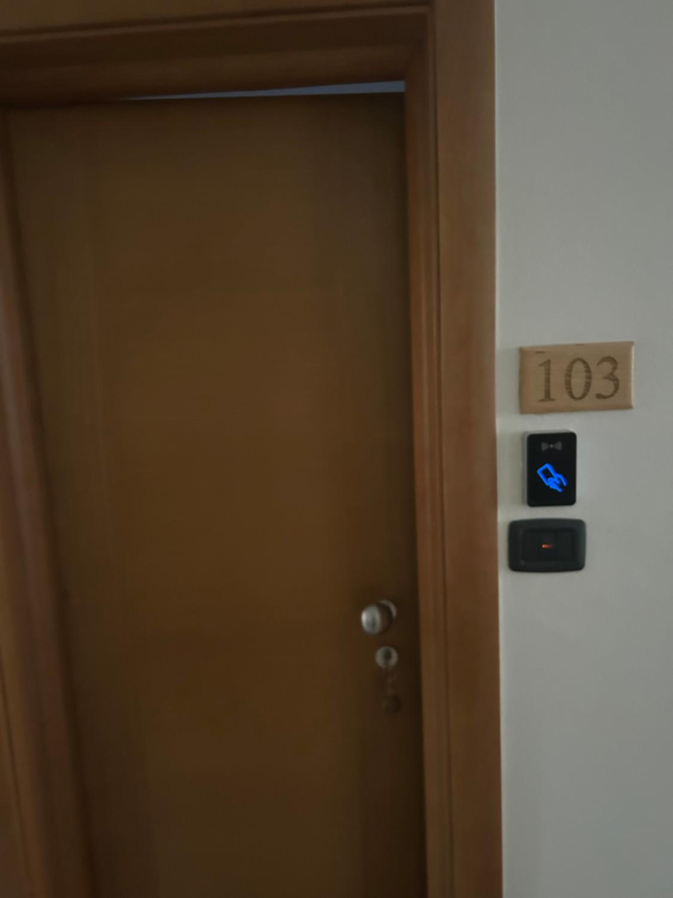 Large Double Room photo 2