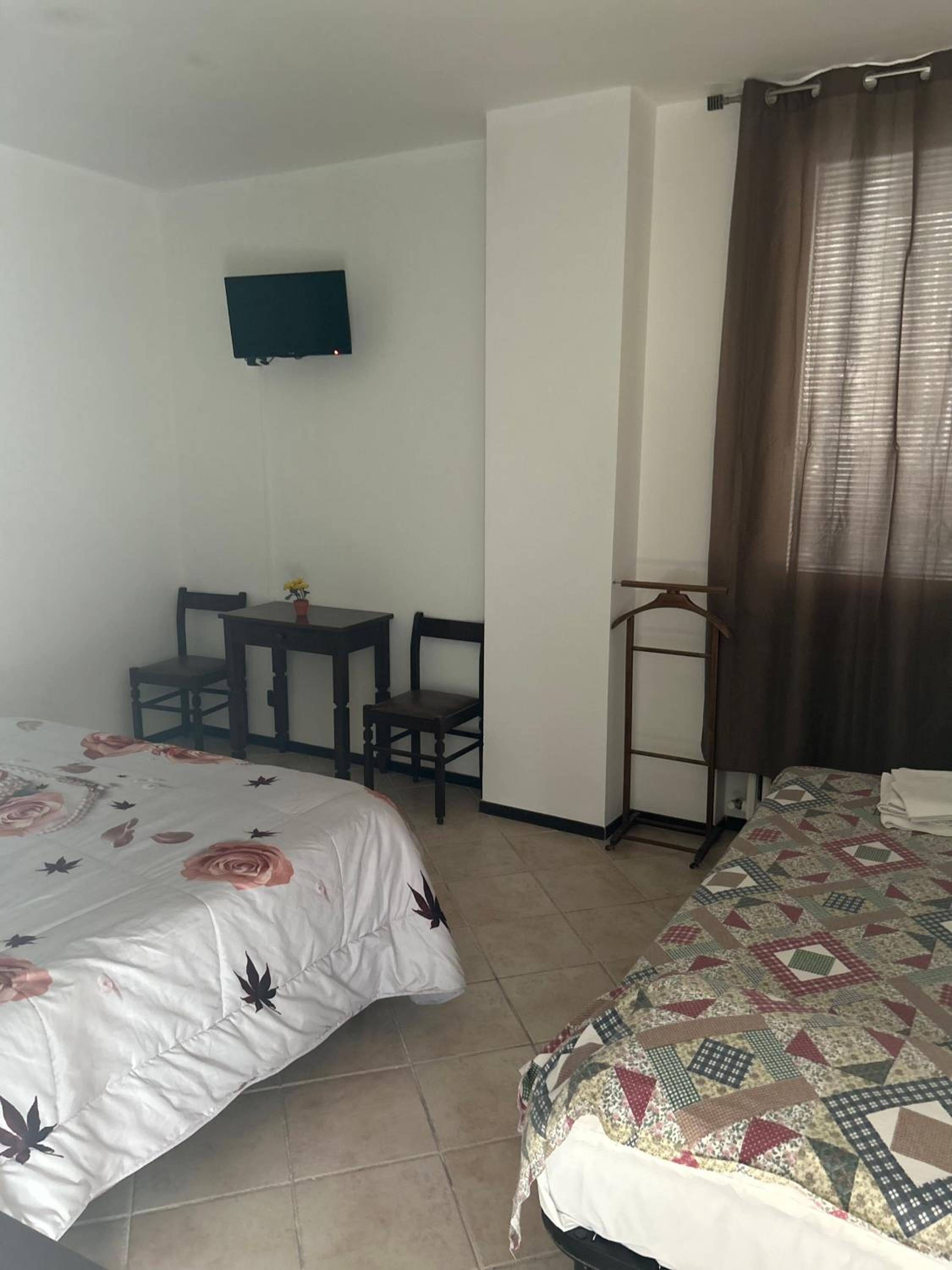 Budget Double Or Twin Room photo 3