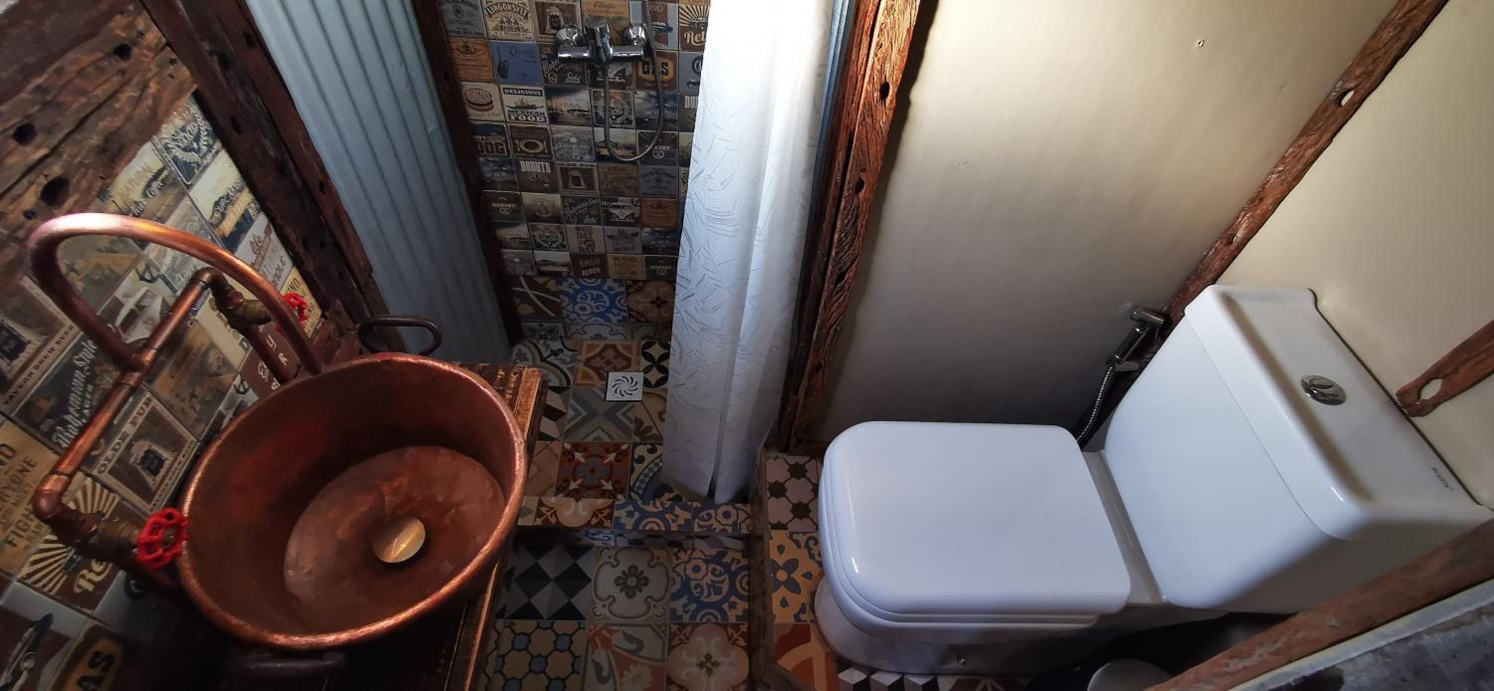 Family Room with Private Bathroom photo 1