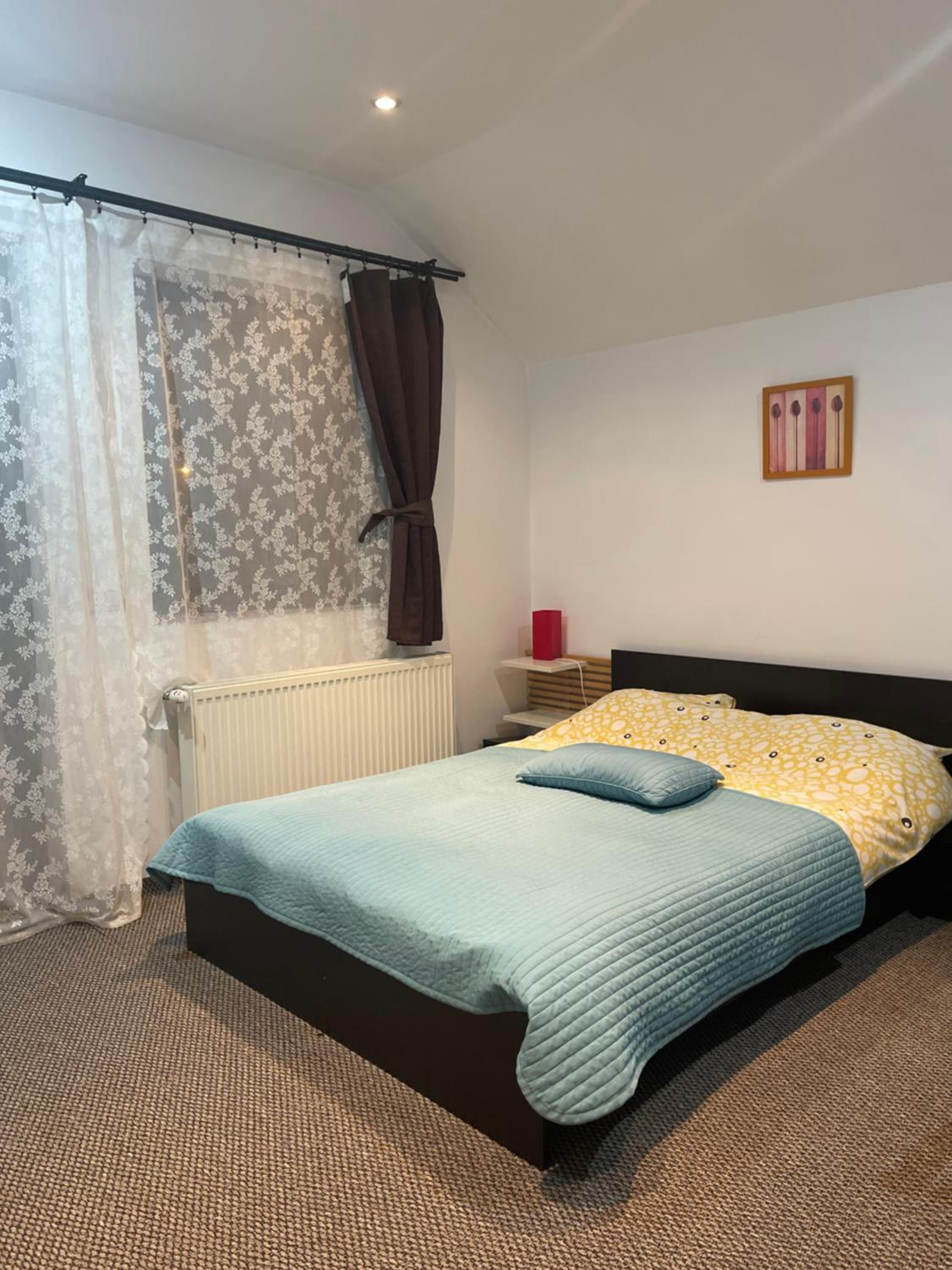 One-Bedroom Apartment - Photo 1