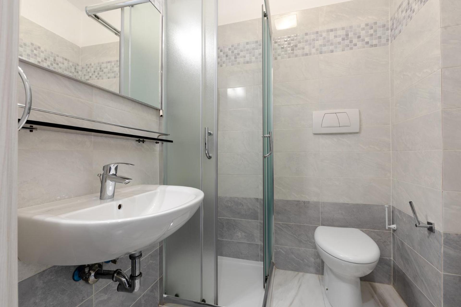 Triple Room - Photo 10