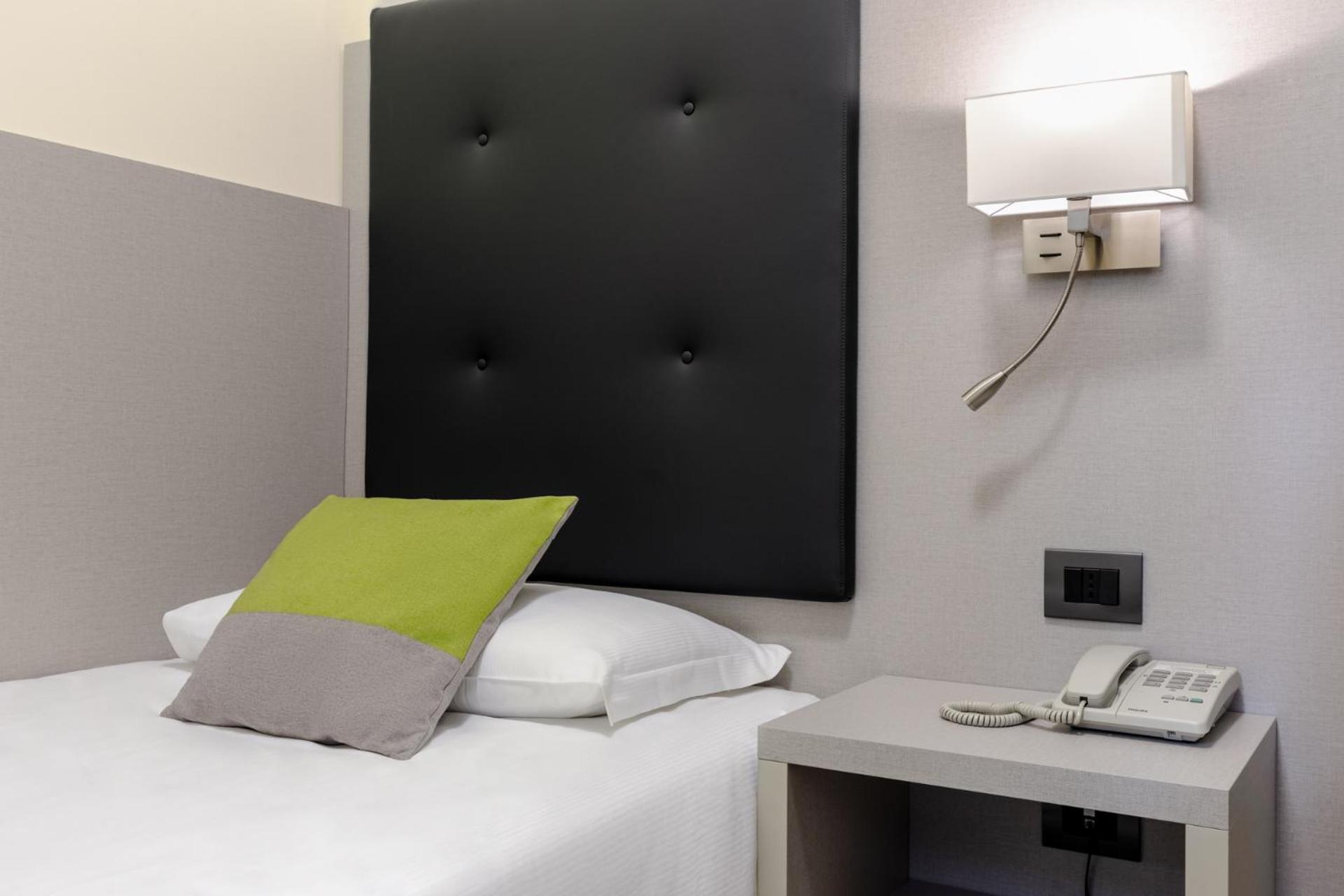 Single Room photo 1