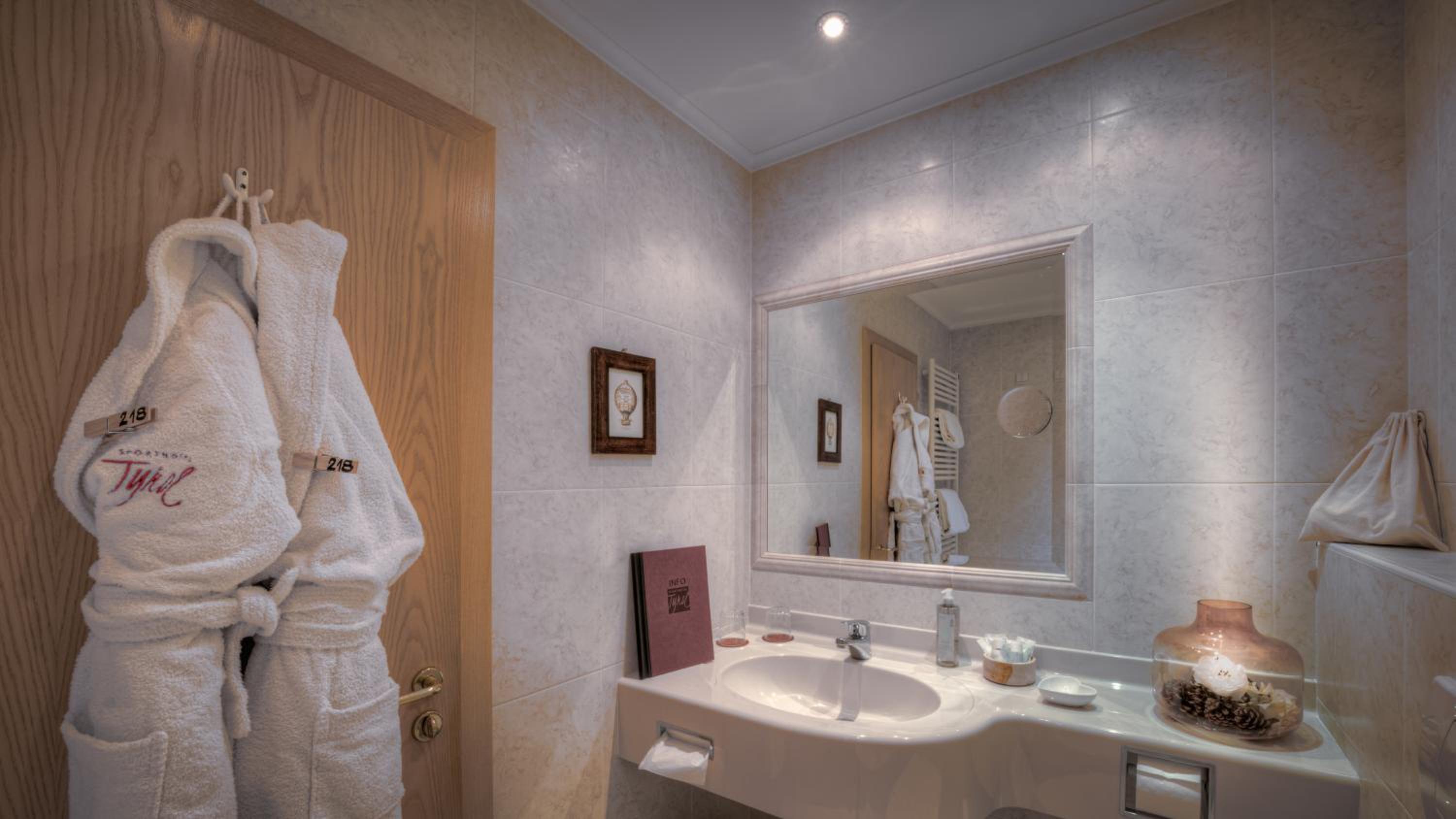 Large Double Room - Photo 4