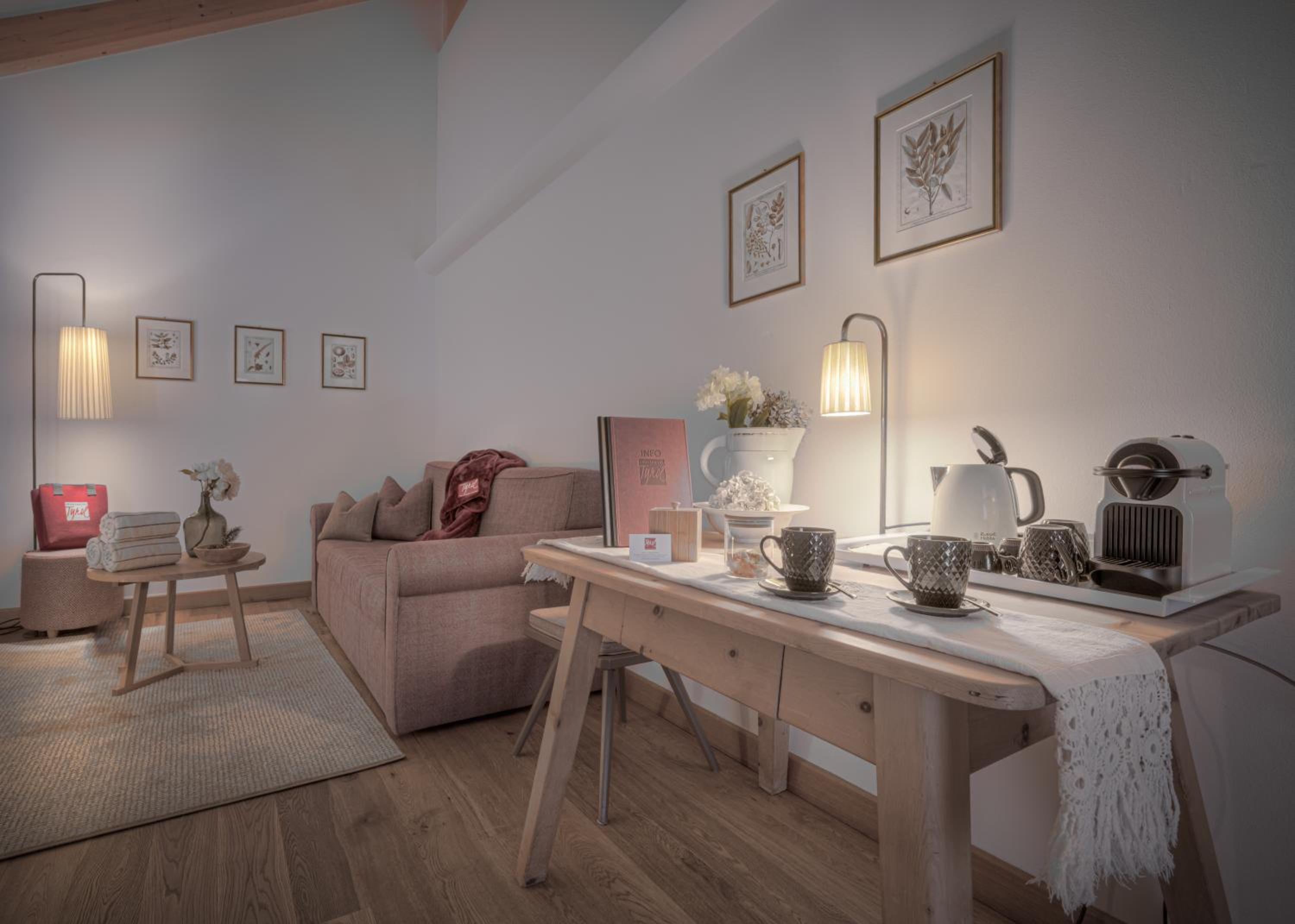 Suite - Photo 5