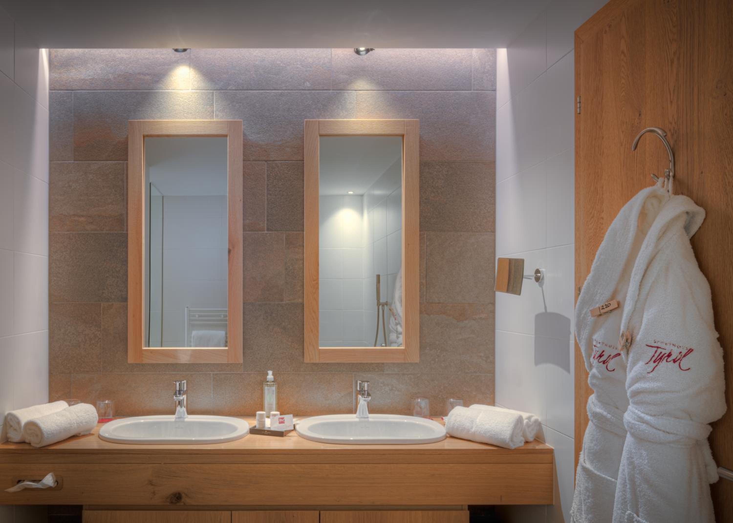 Suite - Photo 4
