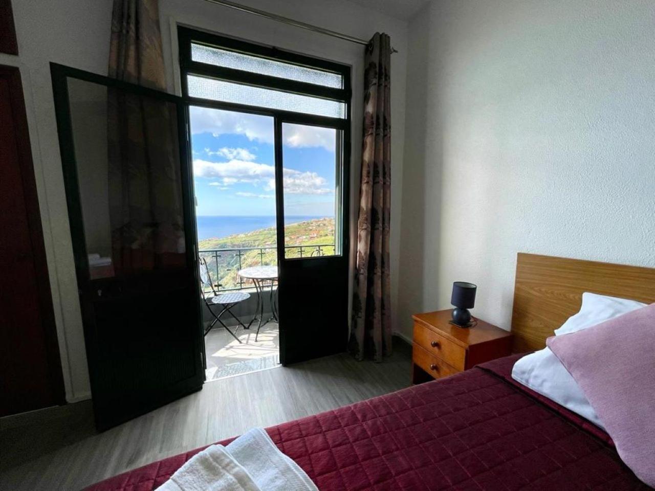 Apartment with Sea View photo 2