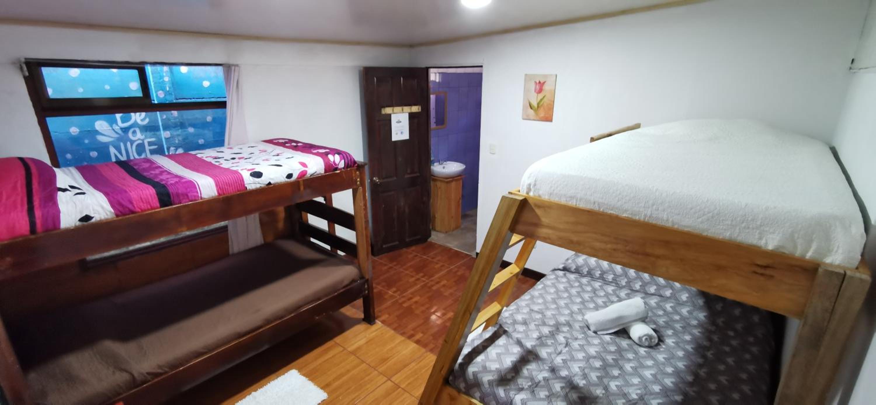 Quadruple Room with Shared Bathroom photo 3