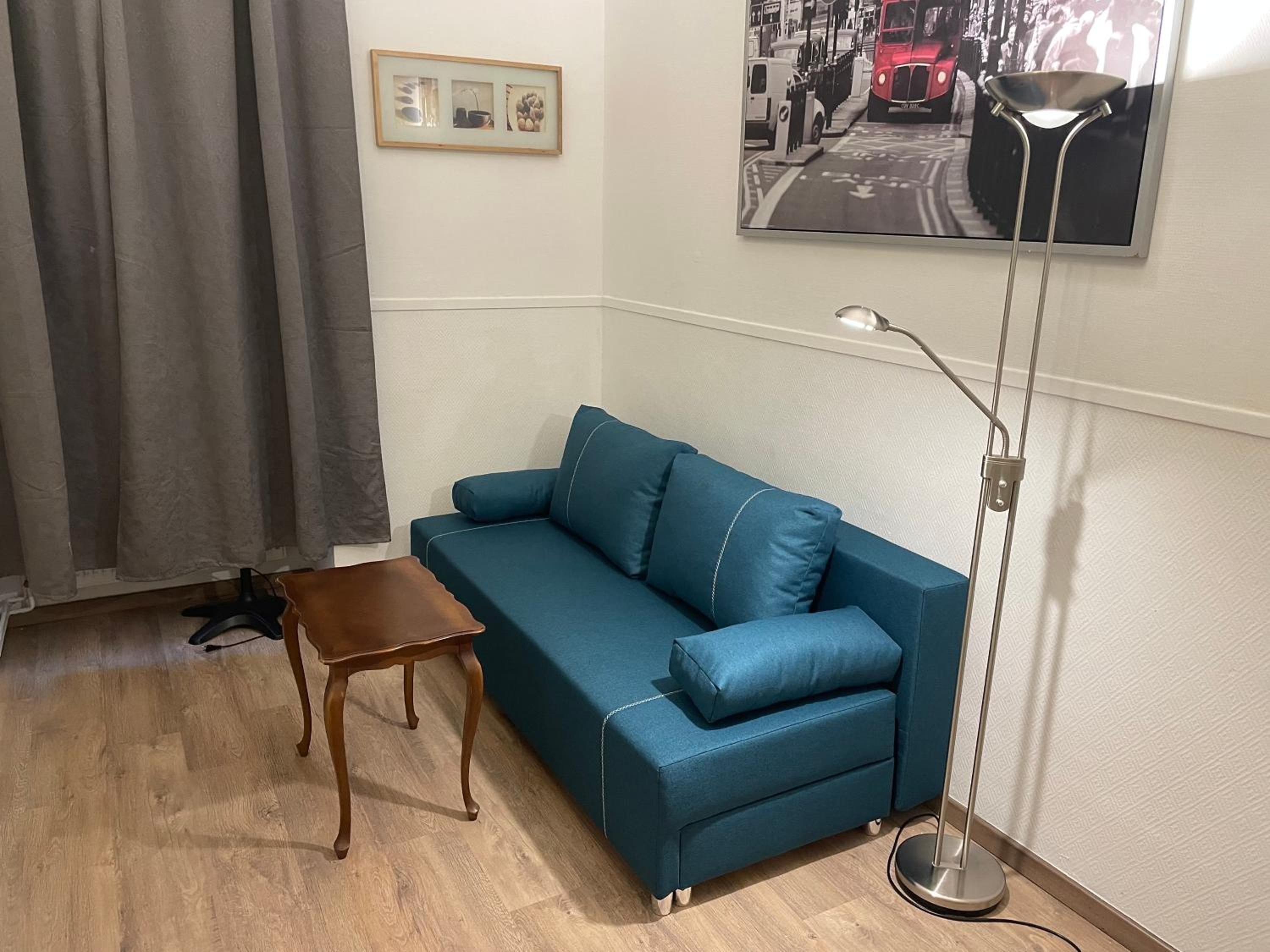 One-Bedroom Apartment