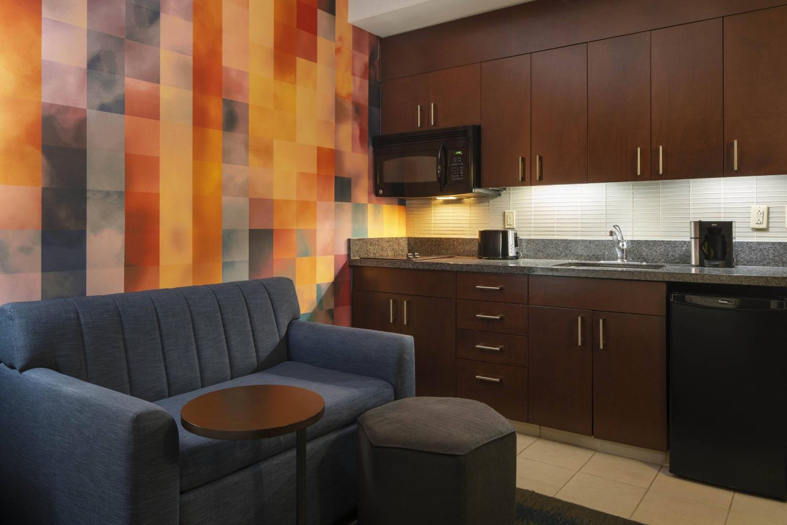 King Studio Apartment - Photo 2