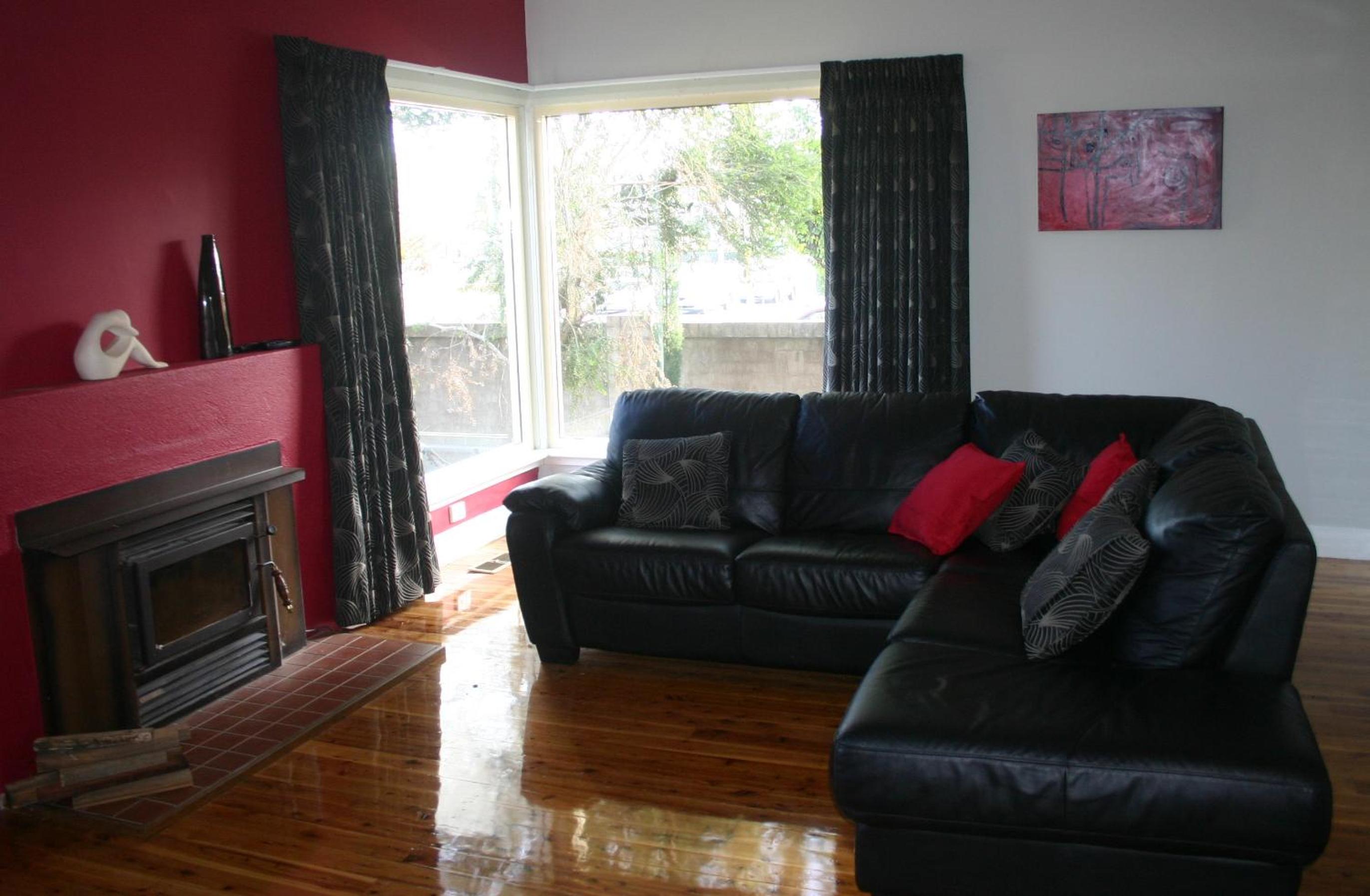 Three-Bedroom House photo 1