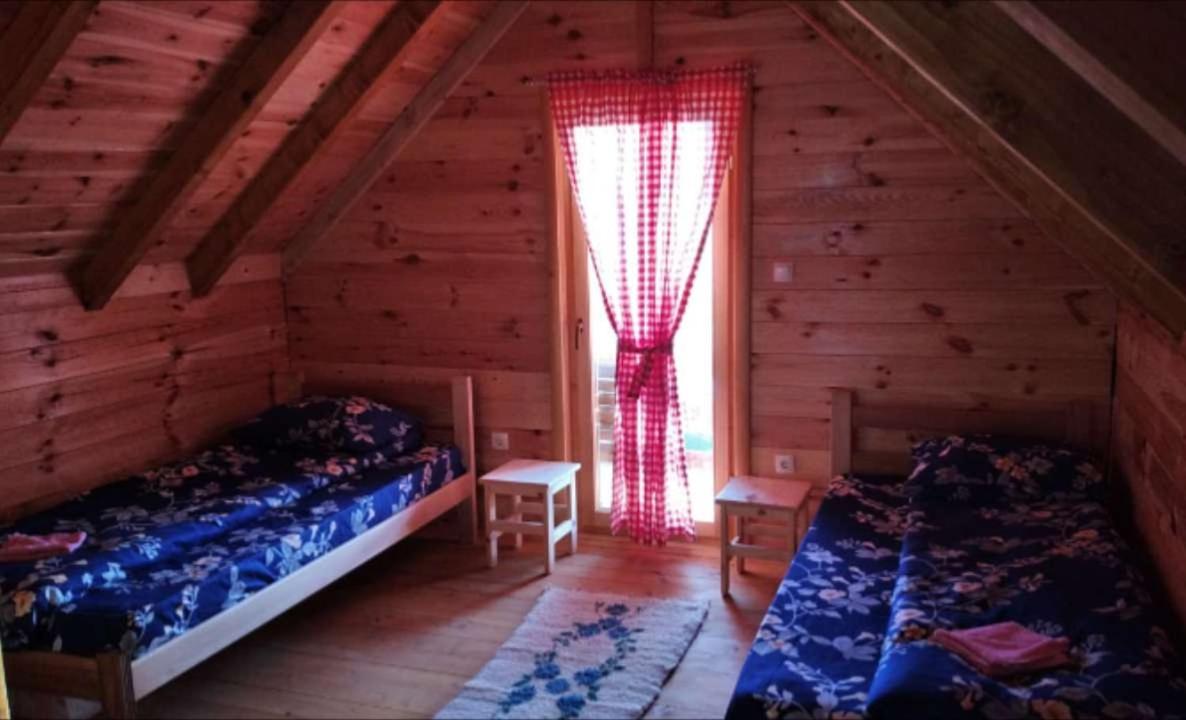 One-Bedroom House photo 1
