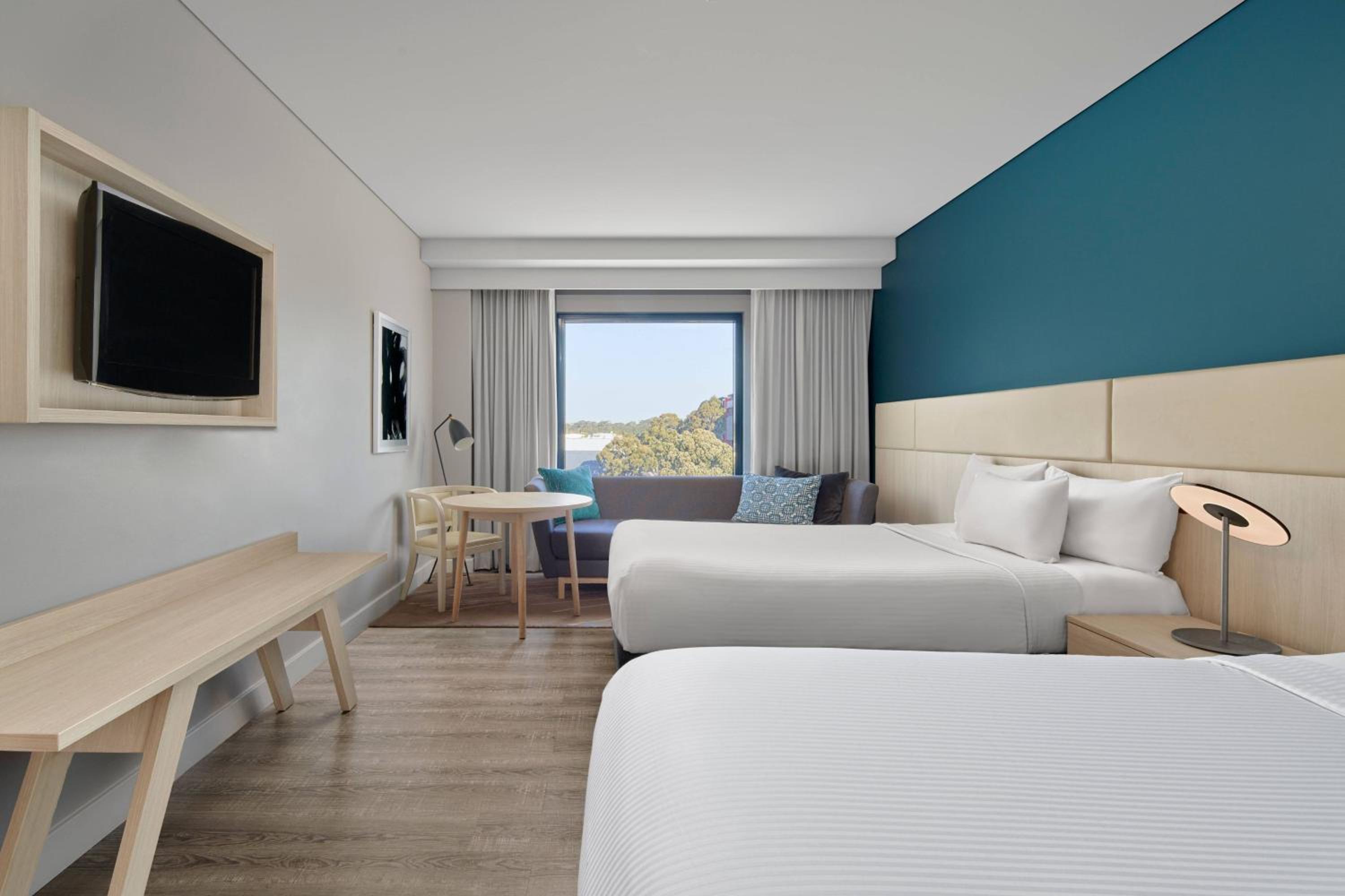 Guest Room, 2 Double