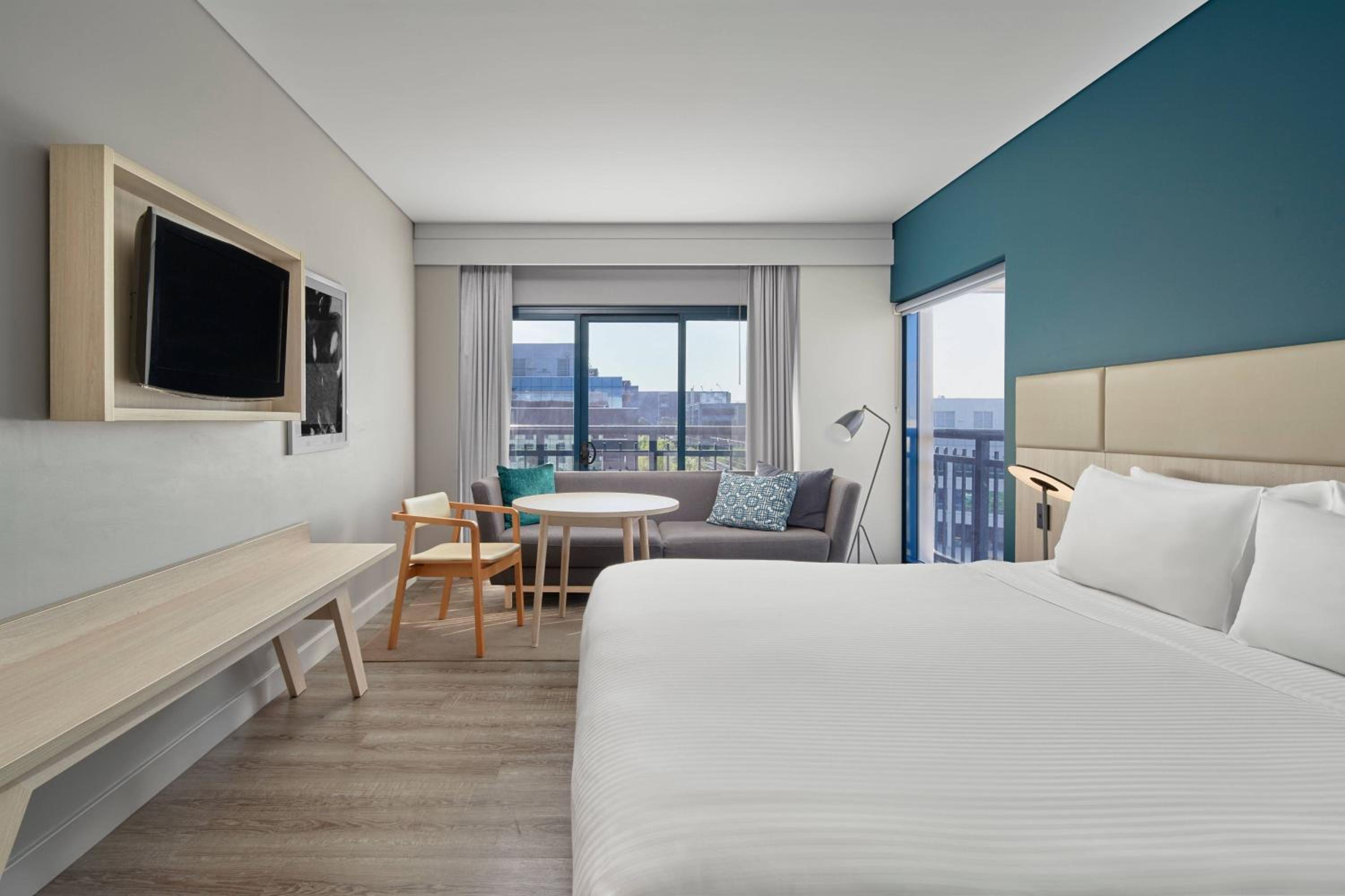 Juliet Balcony Guest Room, Guest Room, King