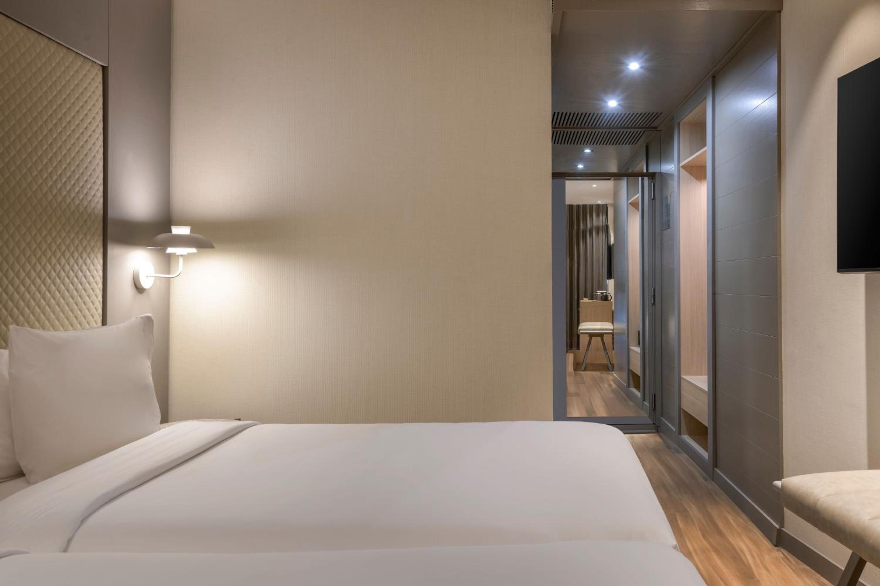 Guest room, 2 Twin/Single Bed(s) thumbnail 5