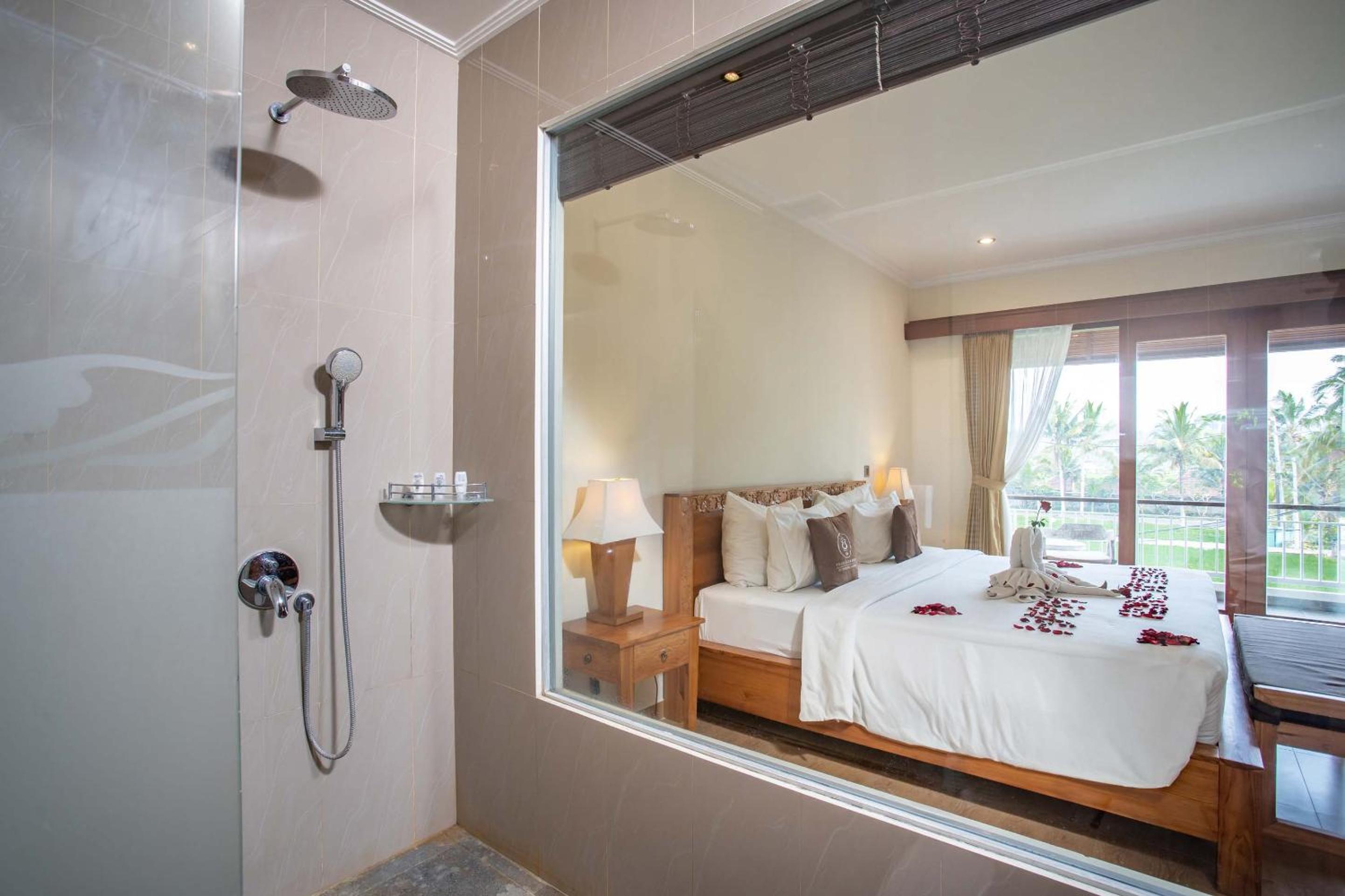 Deluxe Room Balcony with Rice Field View - Photo 6