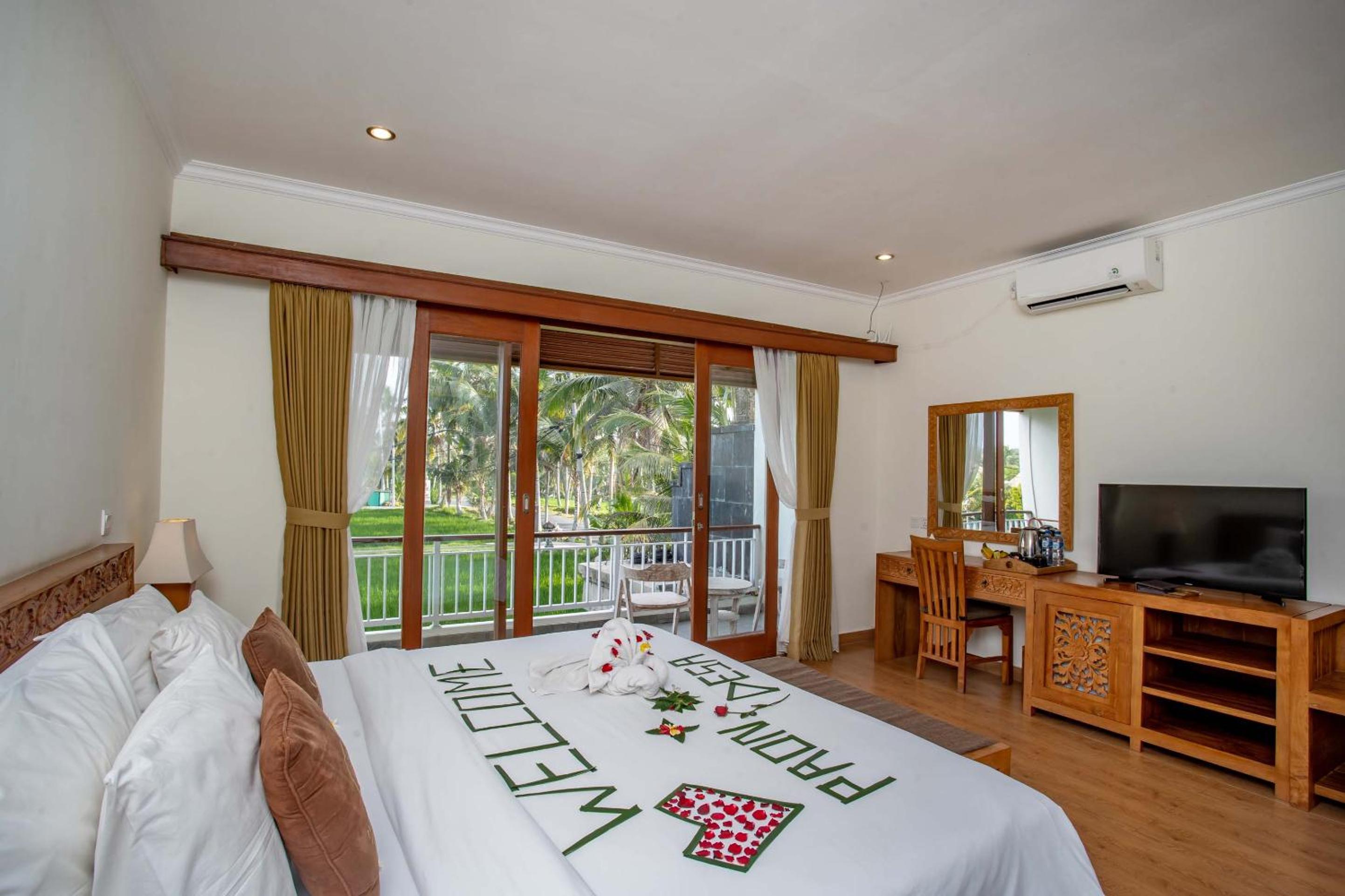 Suite Balcony with Rice Field View - Photo 9