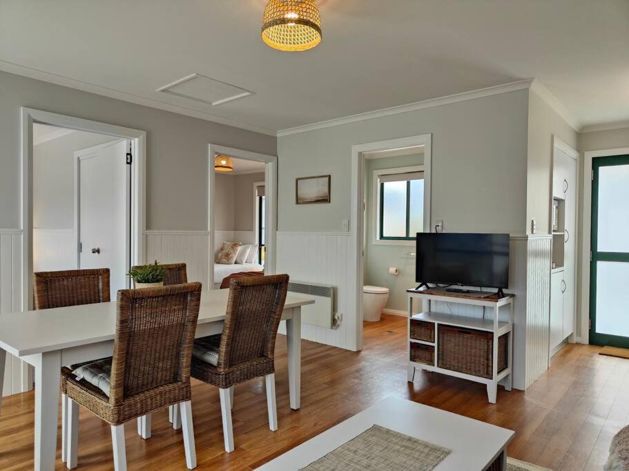 Two-Bedroom House photo 2