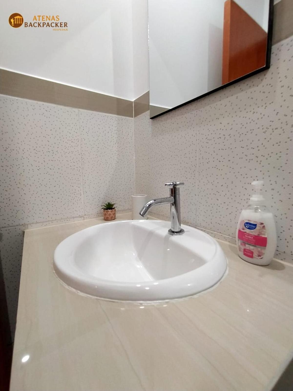 Double Room with Private Bathroom photo 3