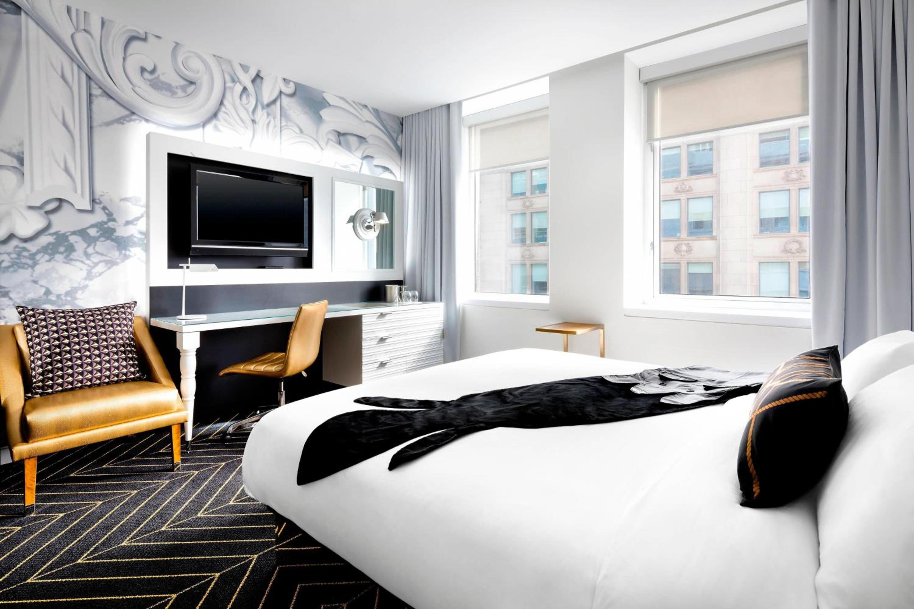 Spectacular, Guest room, 1 King, Park view - Photo 1