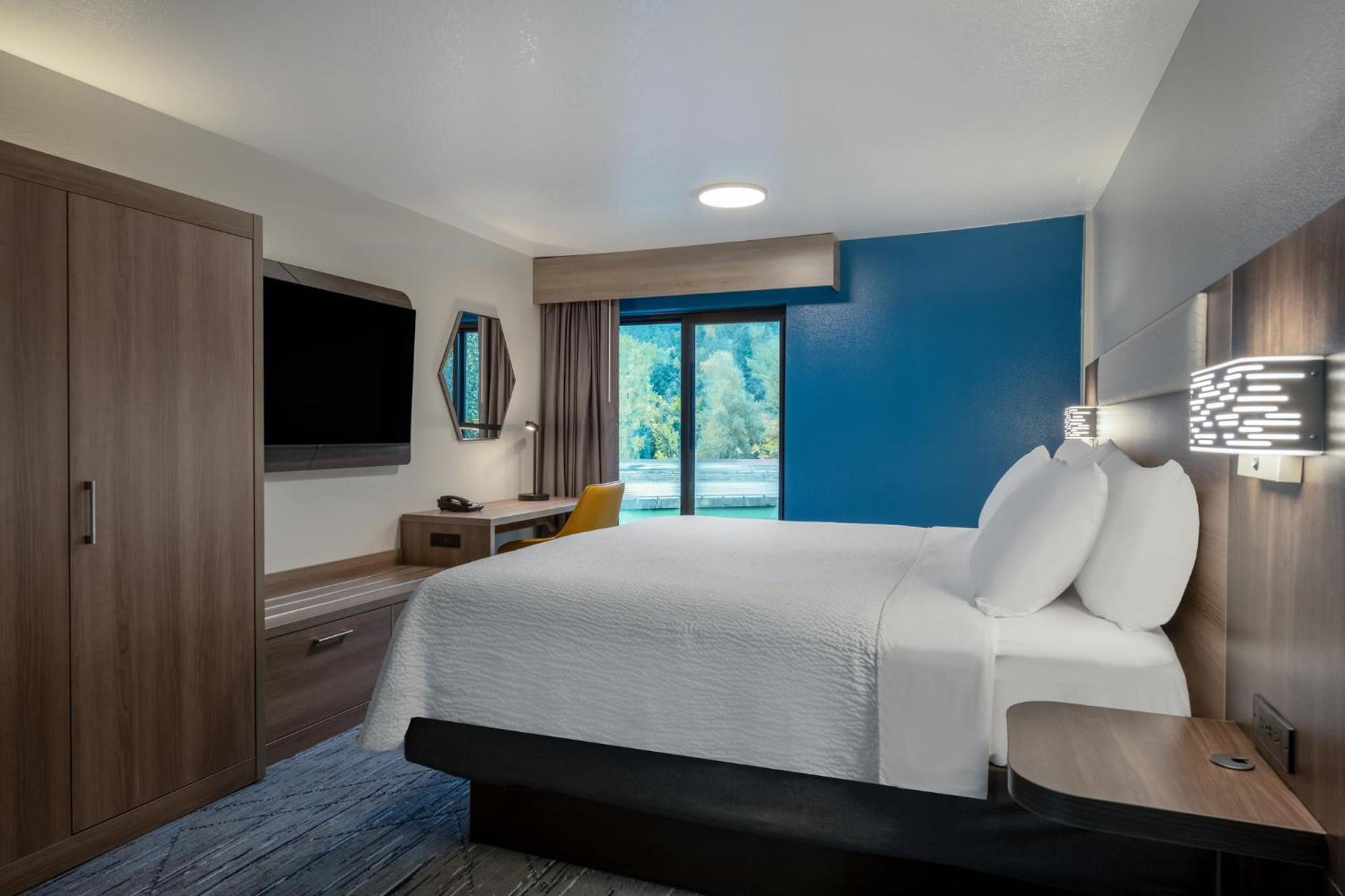 Standard King Room