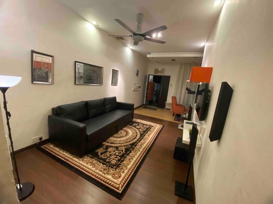 Three-Bedroom House photo 2