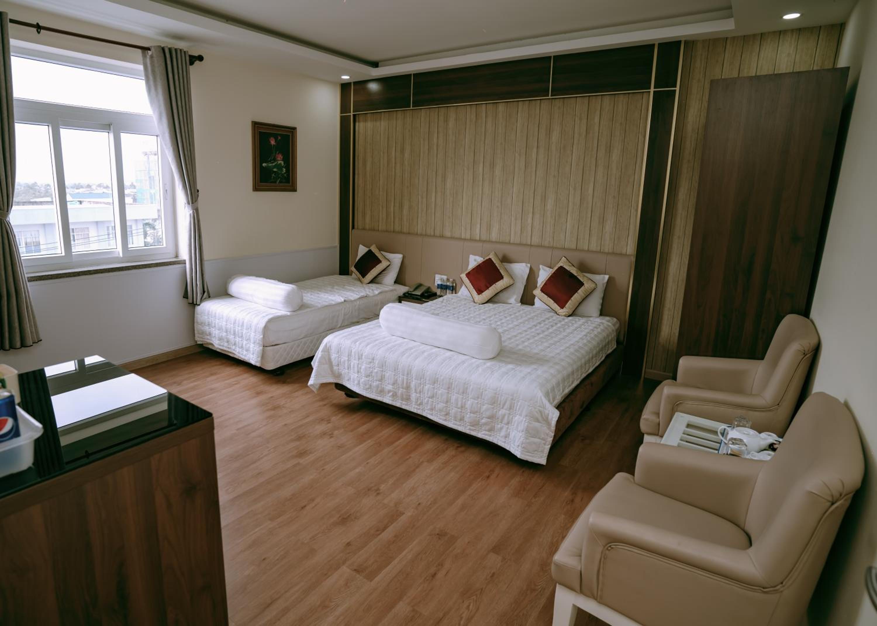 Deluxe Triple Room photo 2