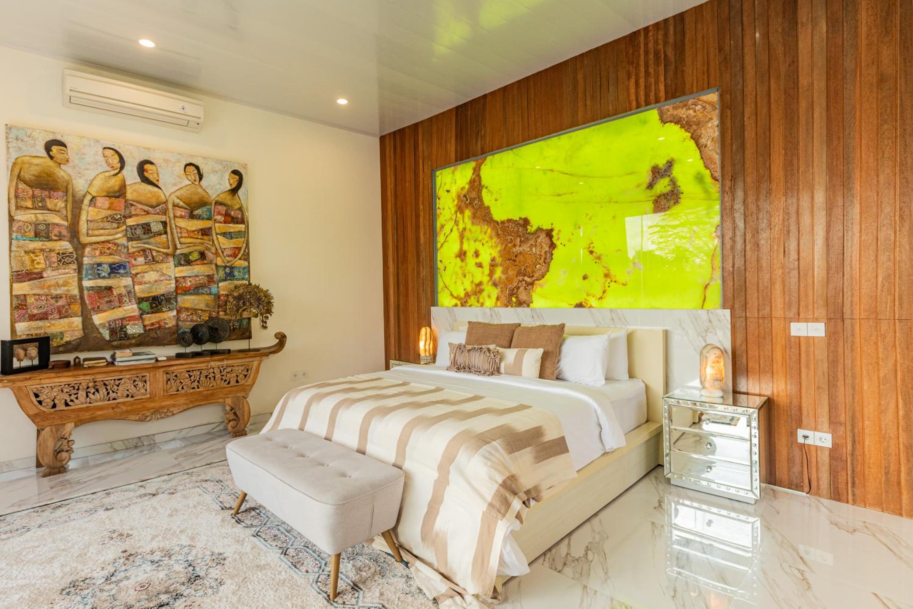 Superior Suite - Photo 3