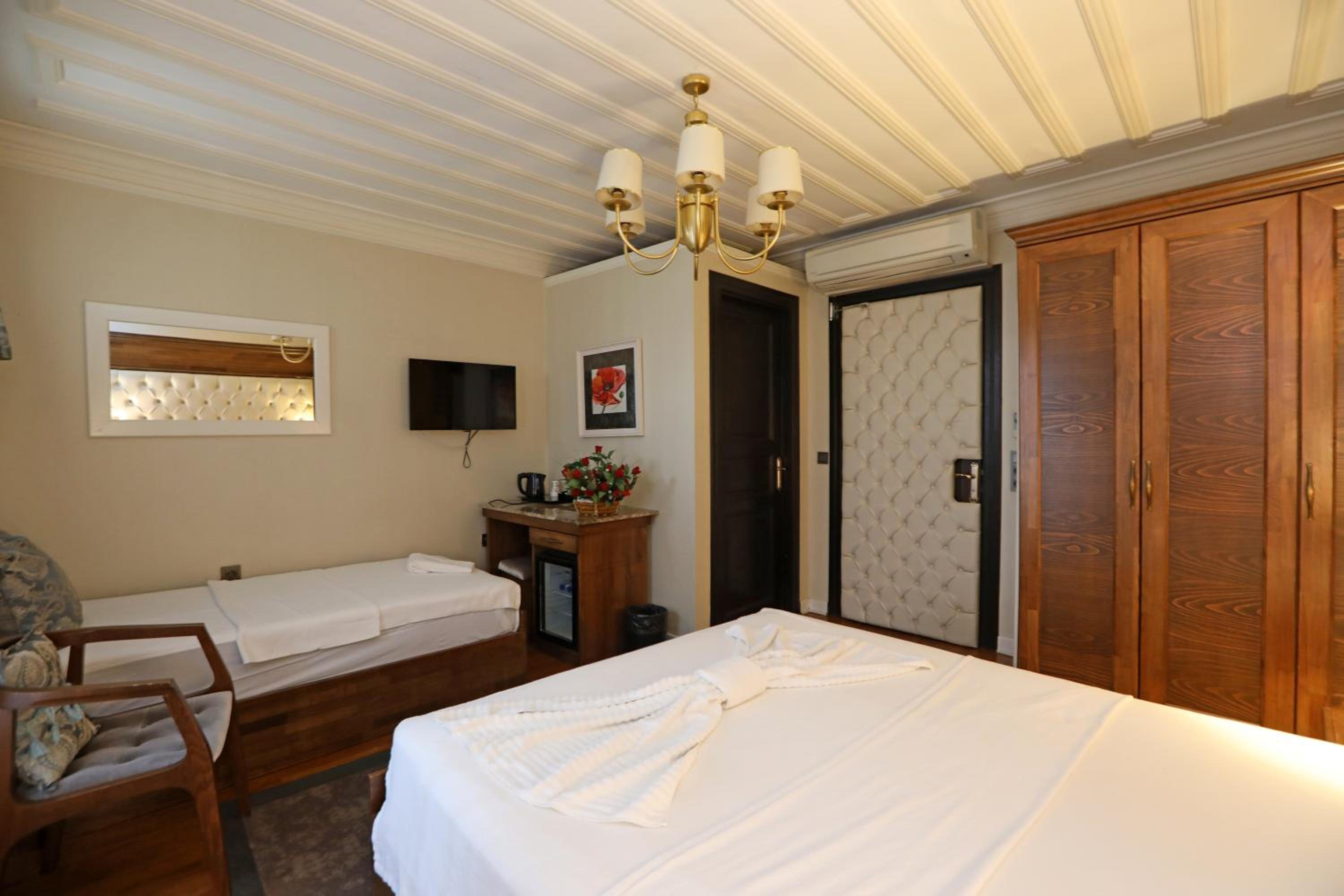 Deluxe Triple Room photo 1