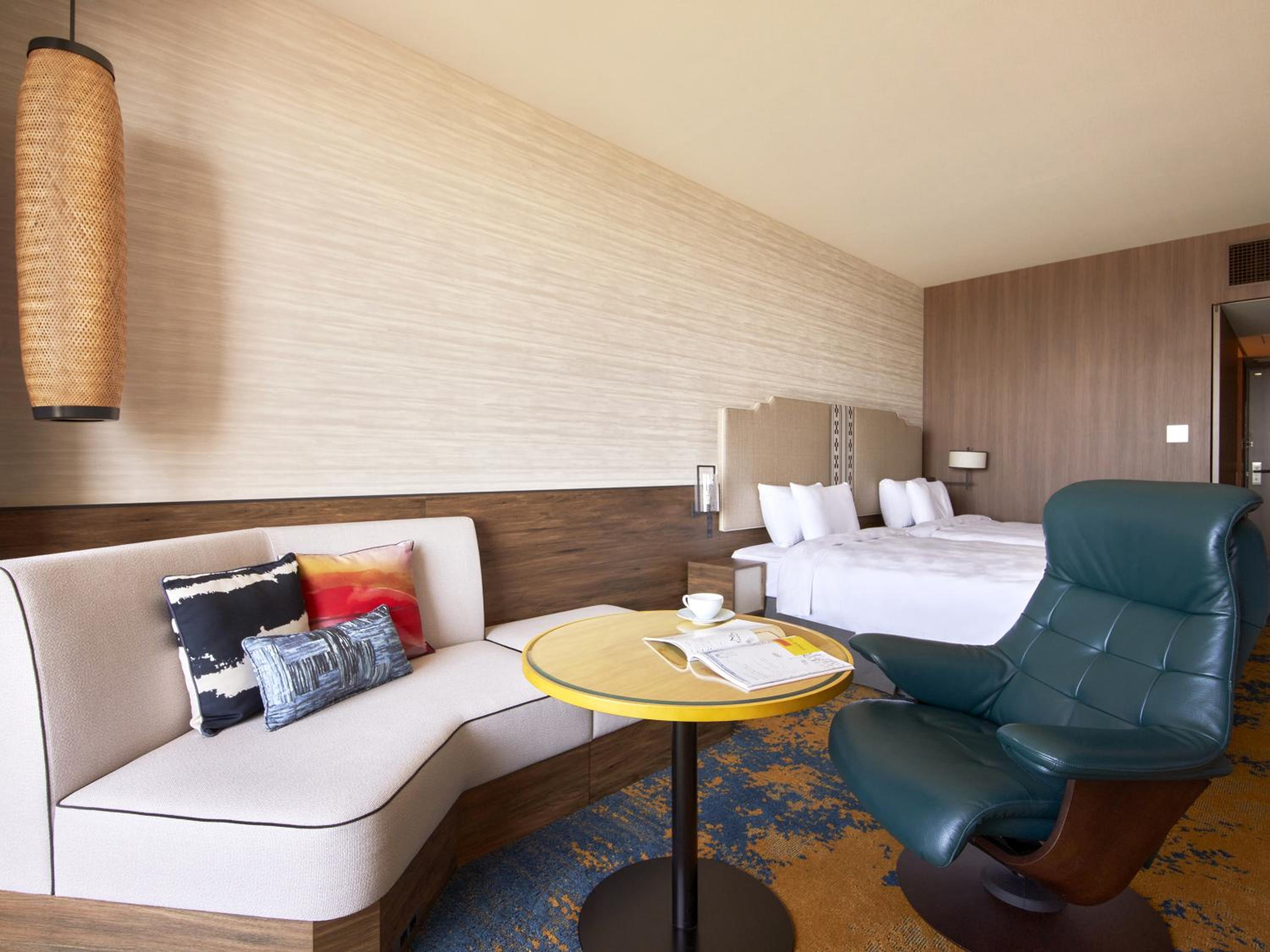 Deluxe Twin Room  with Club Lounge Access - Photo 18