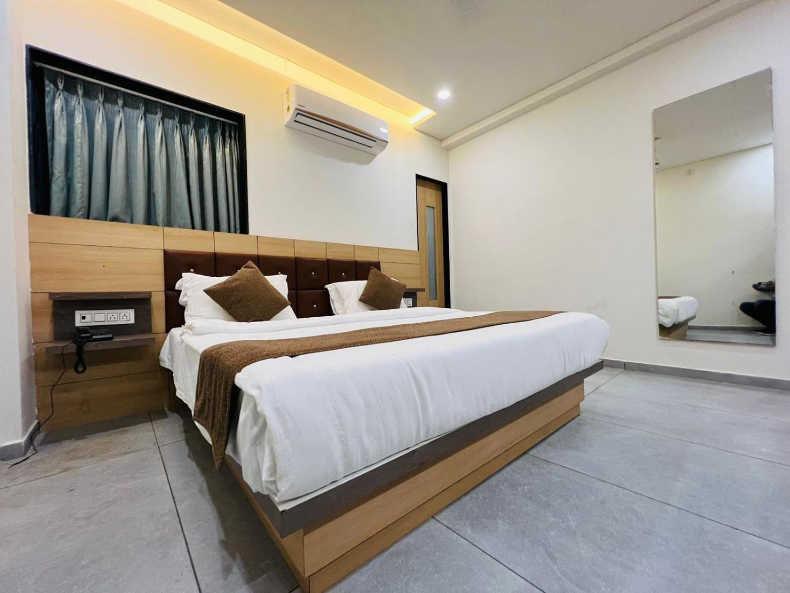 Deluxe Double Room photo 3
