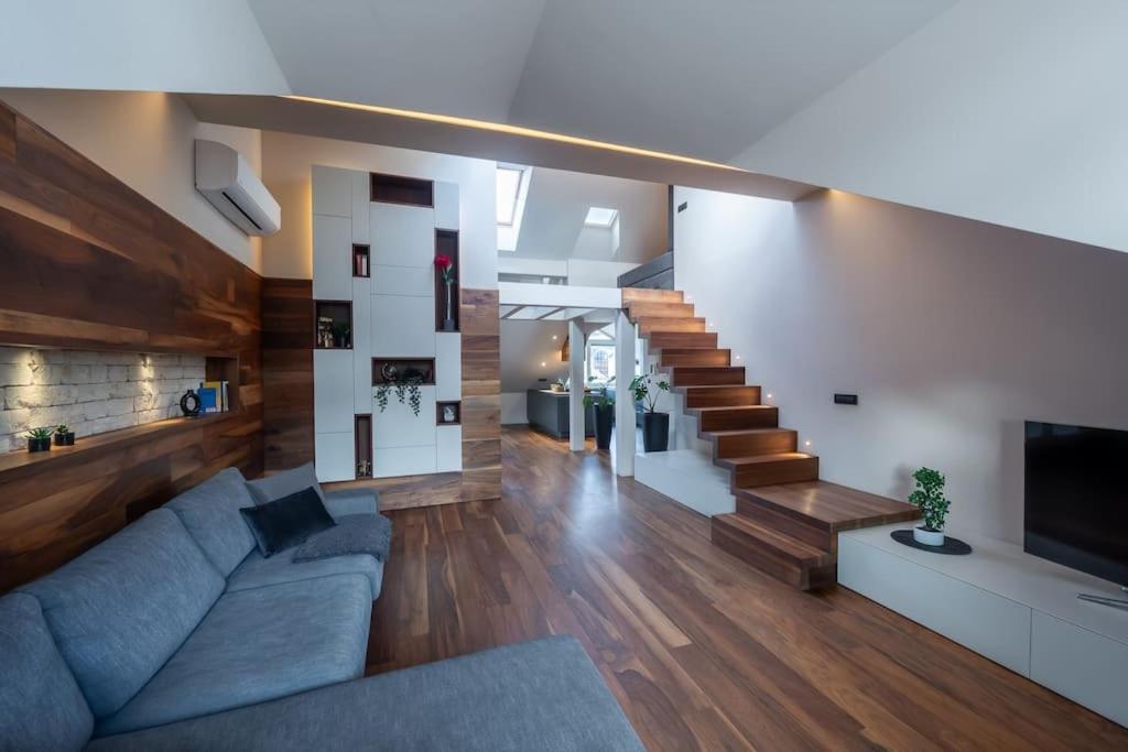 Loft photo 3