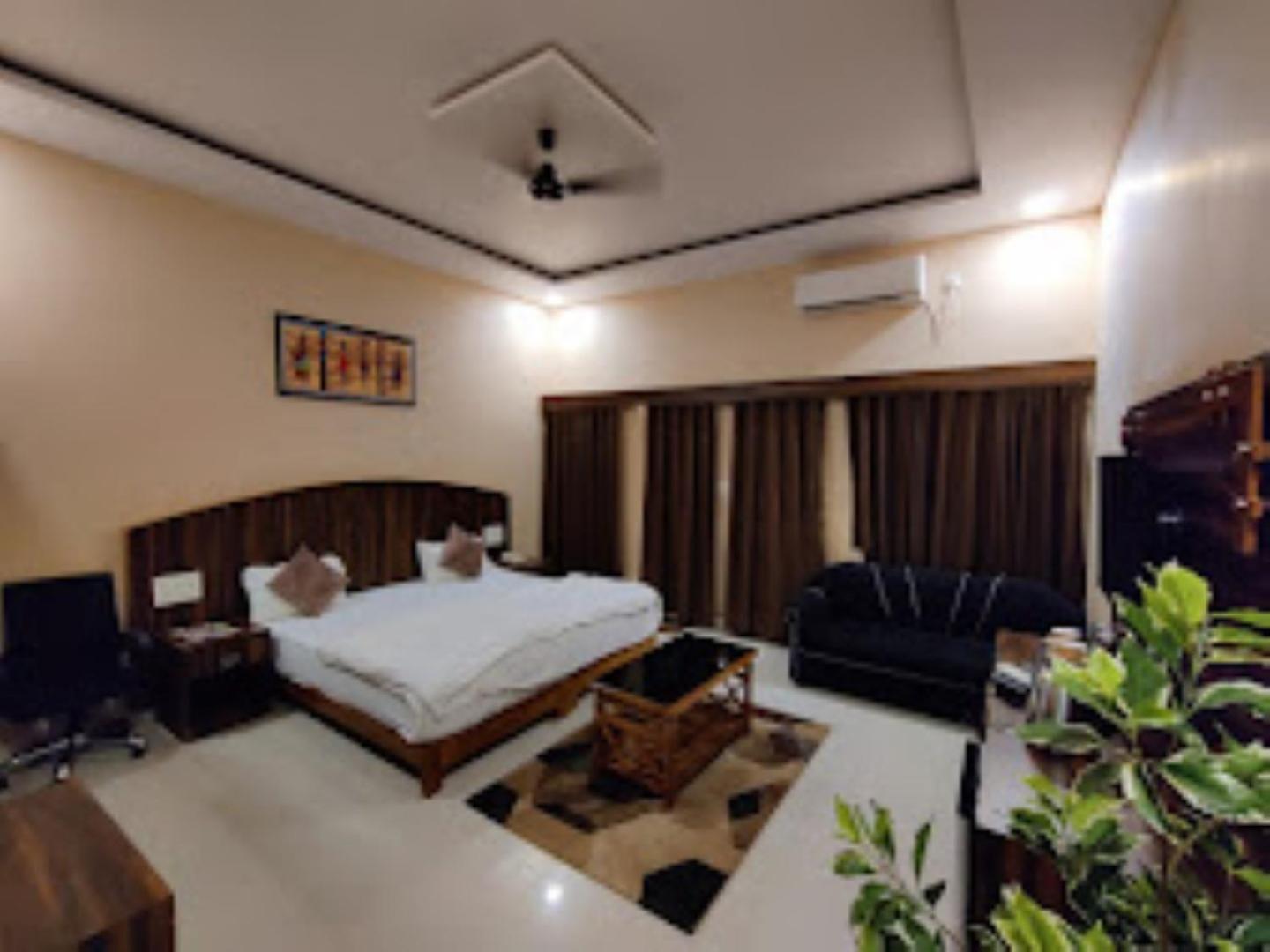 Deluxe Suite