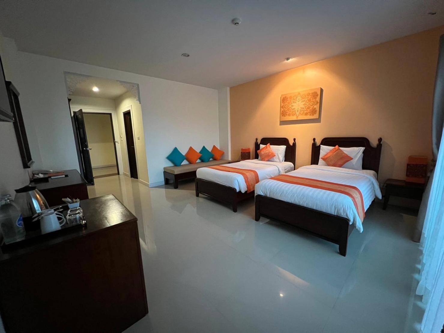 Deluxe Twin Room photo 2