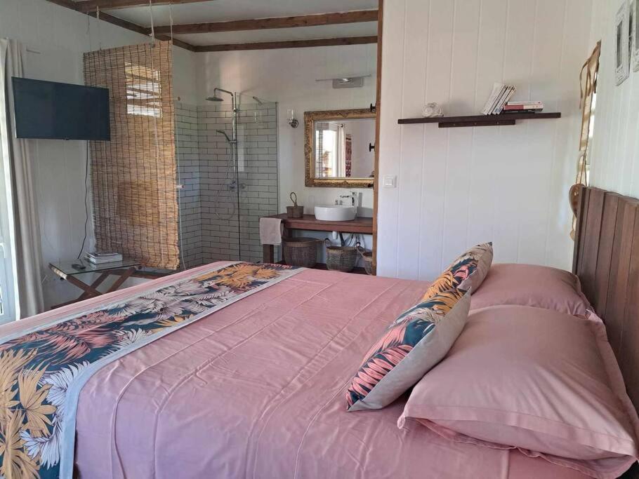 One-Bedroom House photo 3