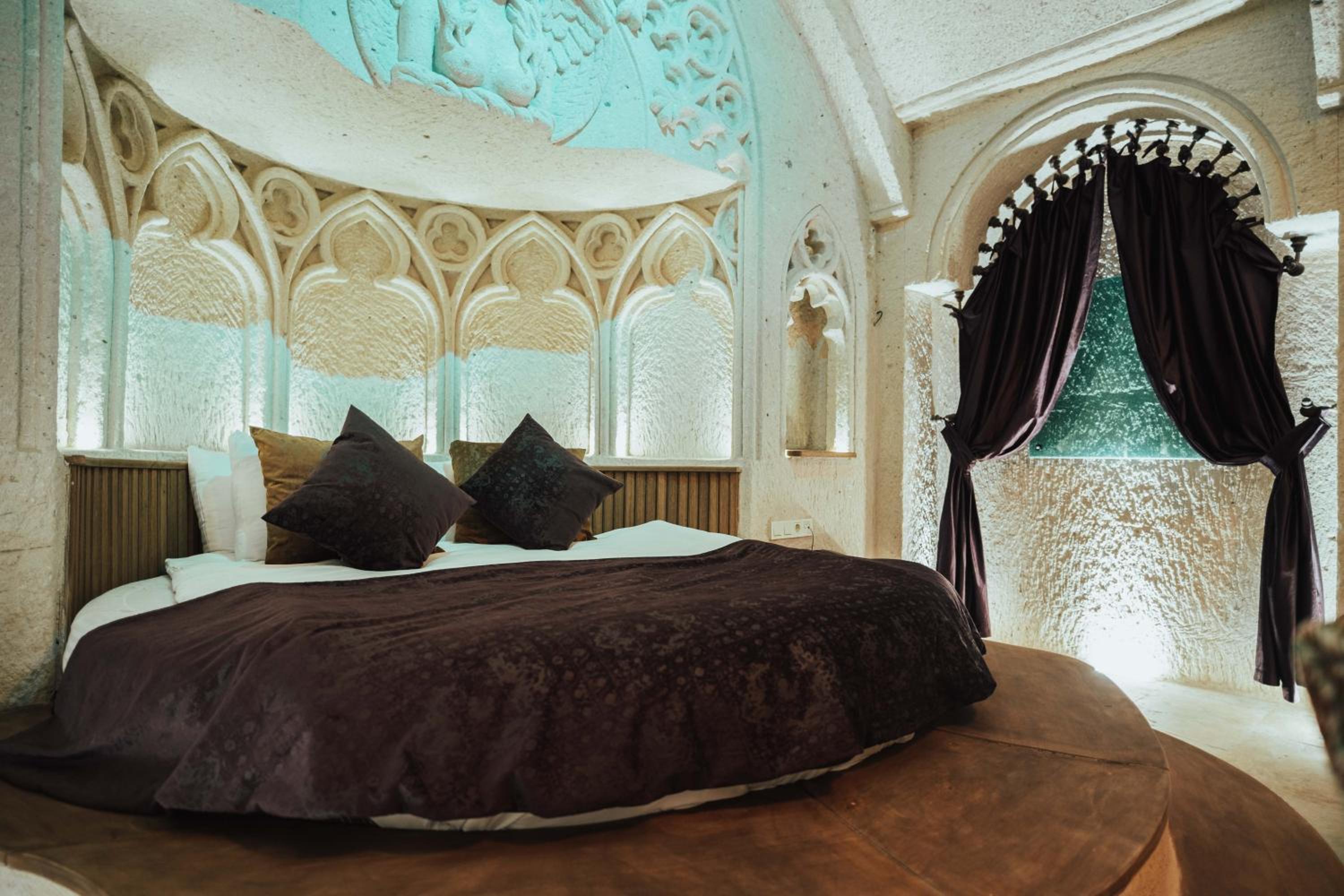 King Suite with Spa Bath photo 1