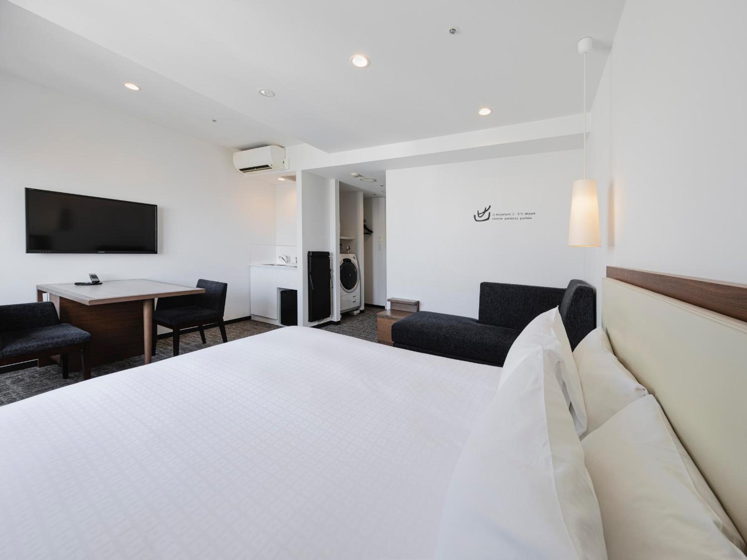 Double Room with Kitchenette - Non-Smoking photo 3