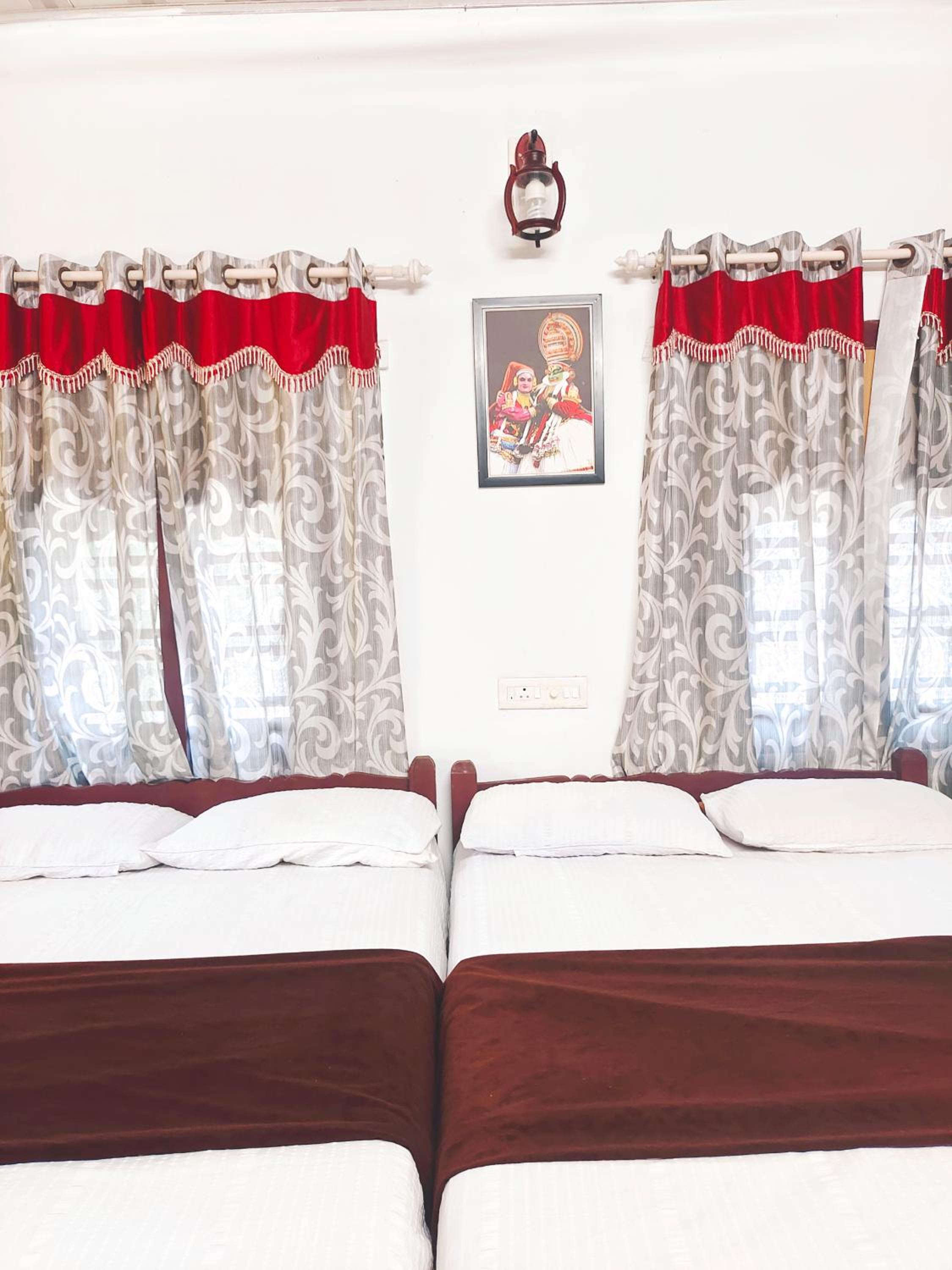Large Double or Twin Room - Photo 17
